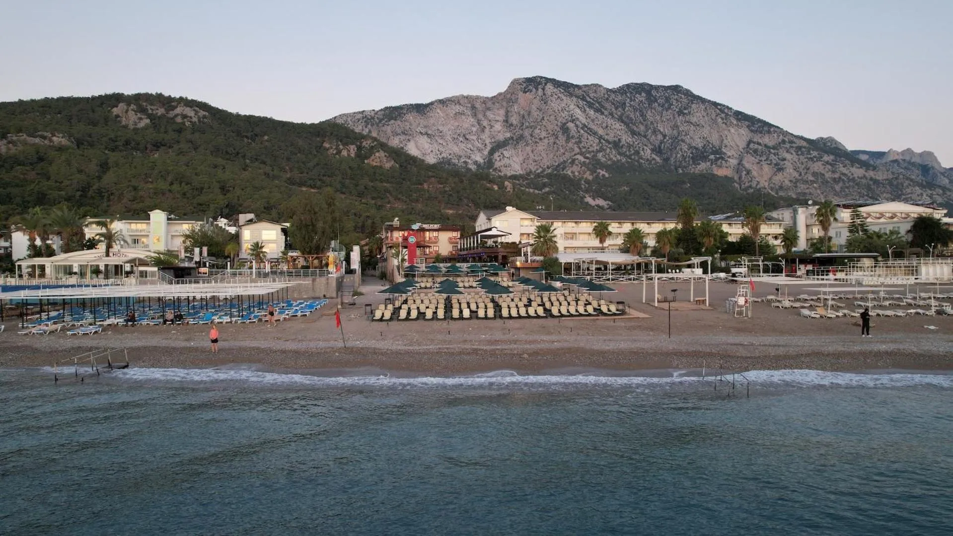 Aleria Belport Beach Hotel