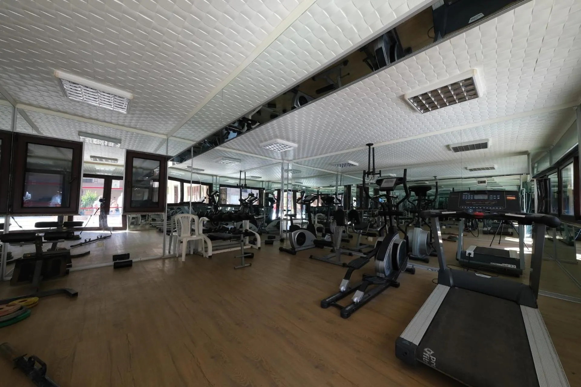 Aleria Belport Beach Hotel