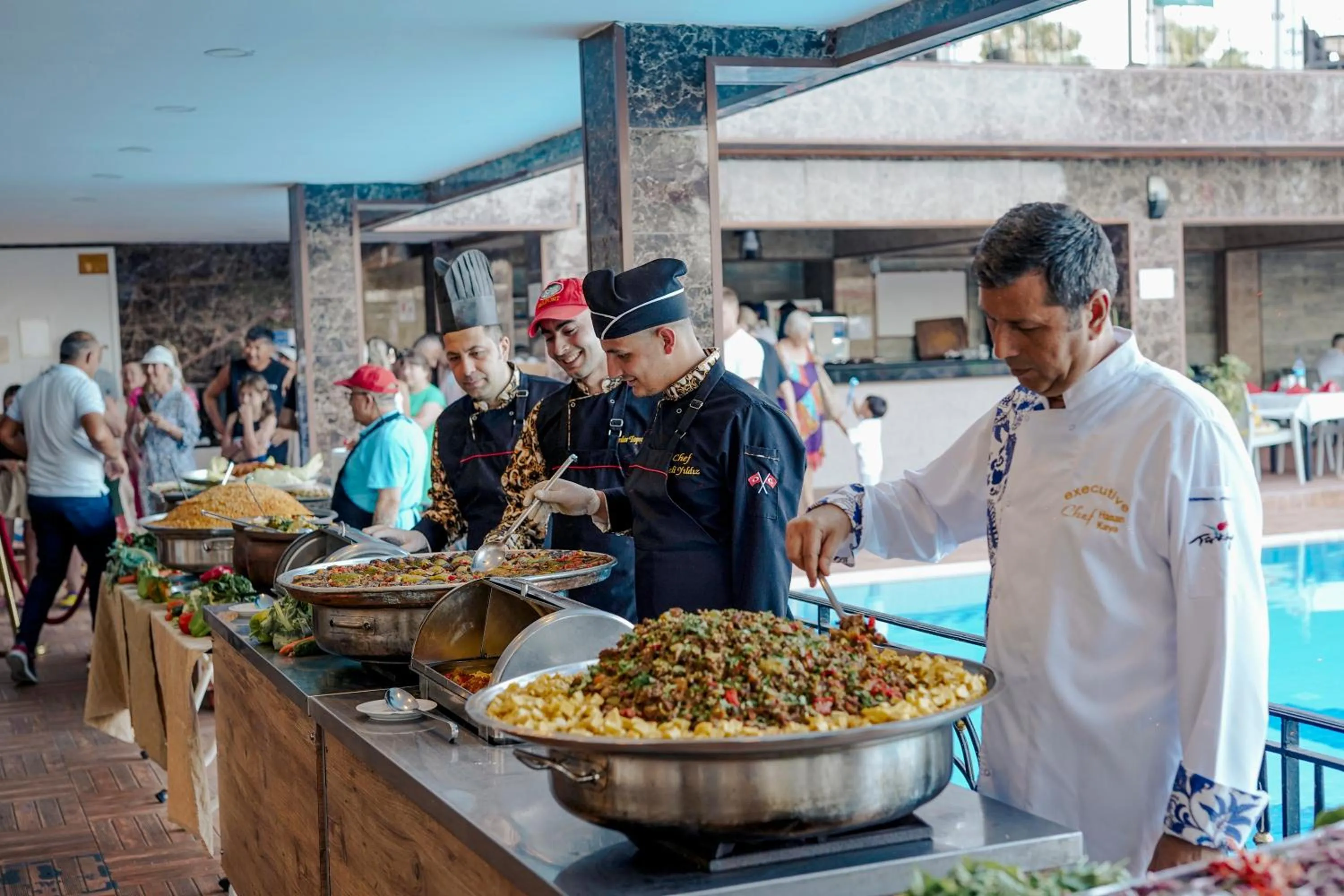 Restaurant/places to eat in Aleria Belport Beach Hotel