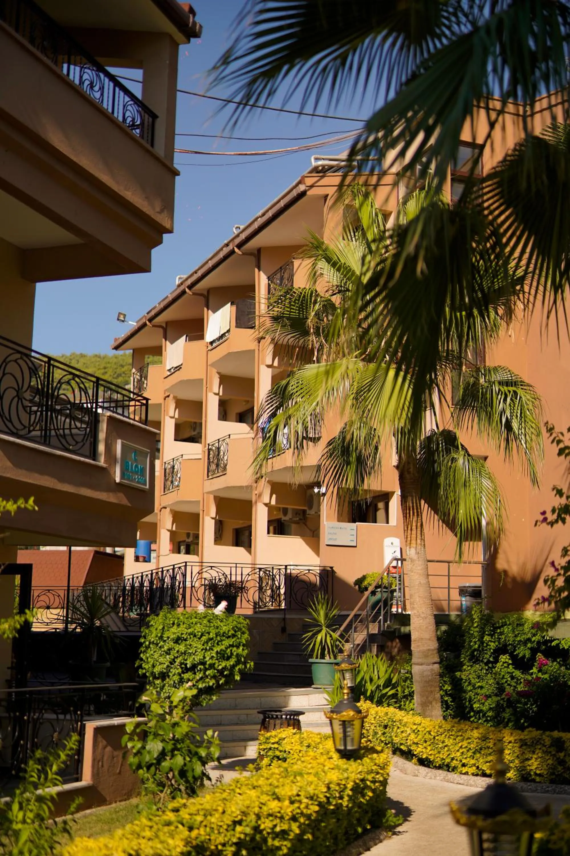 Spring in Aleria Belport Beach Hotel