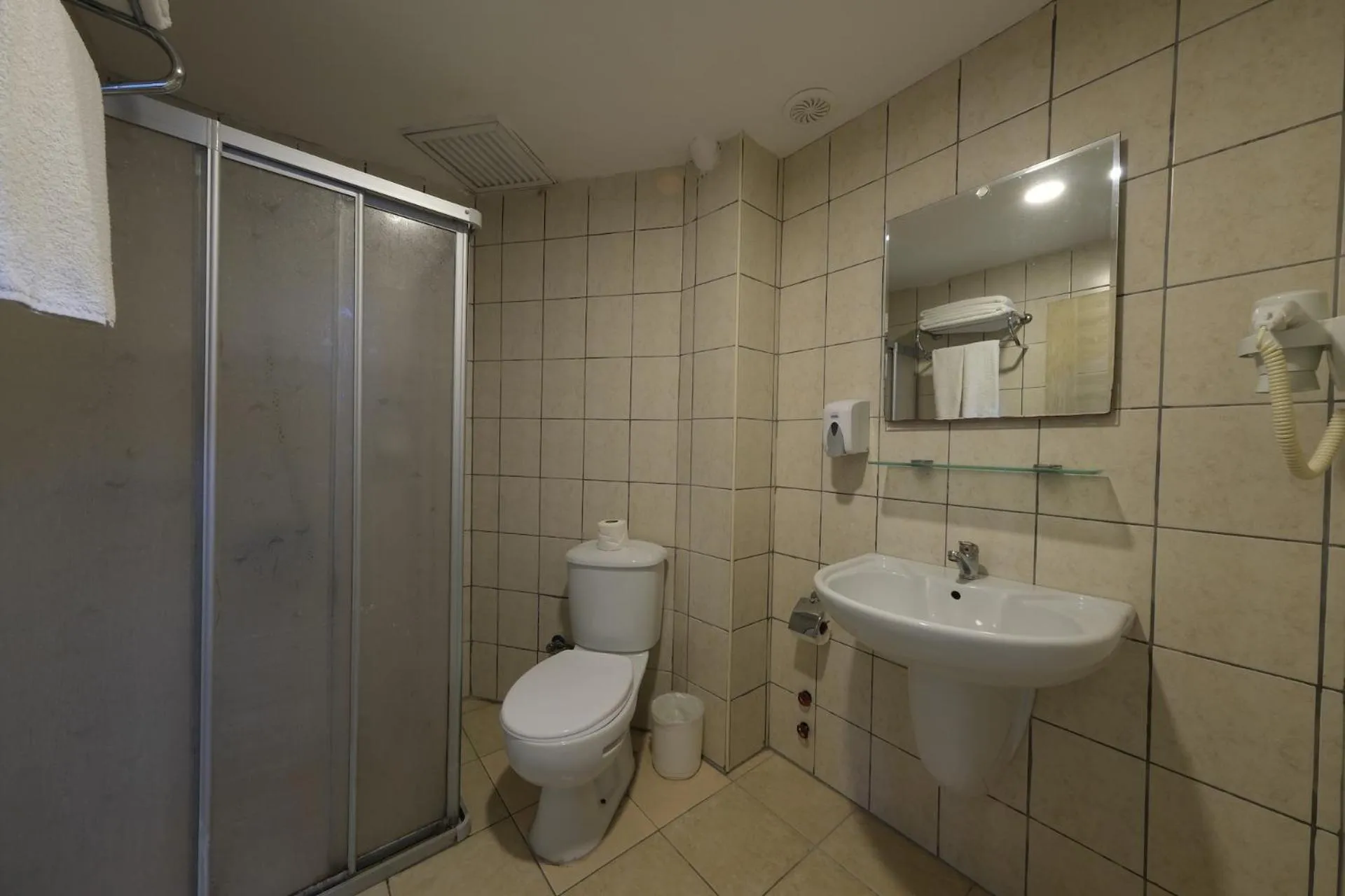 Aleria Belport Beach Hotel