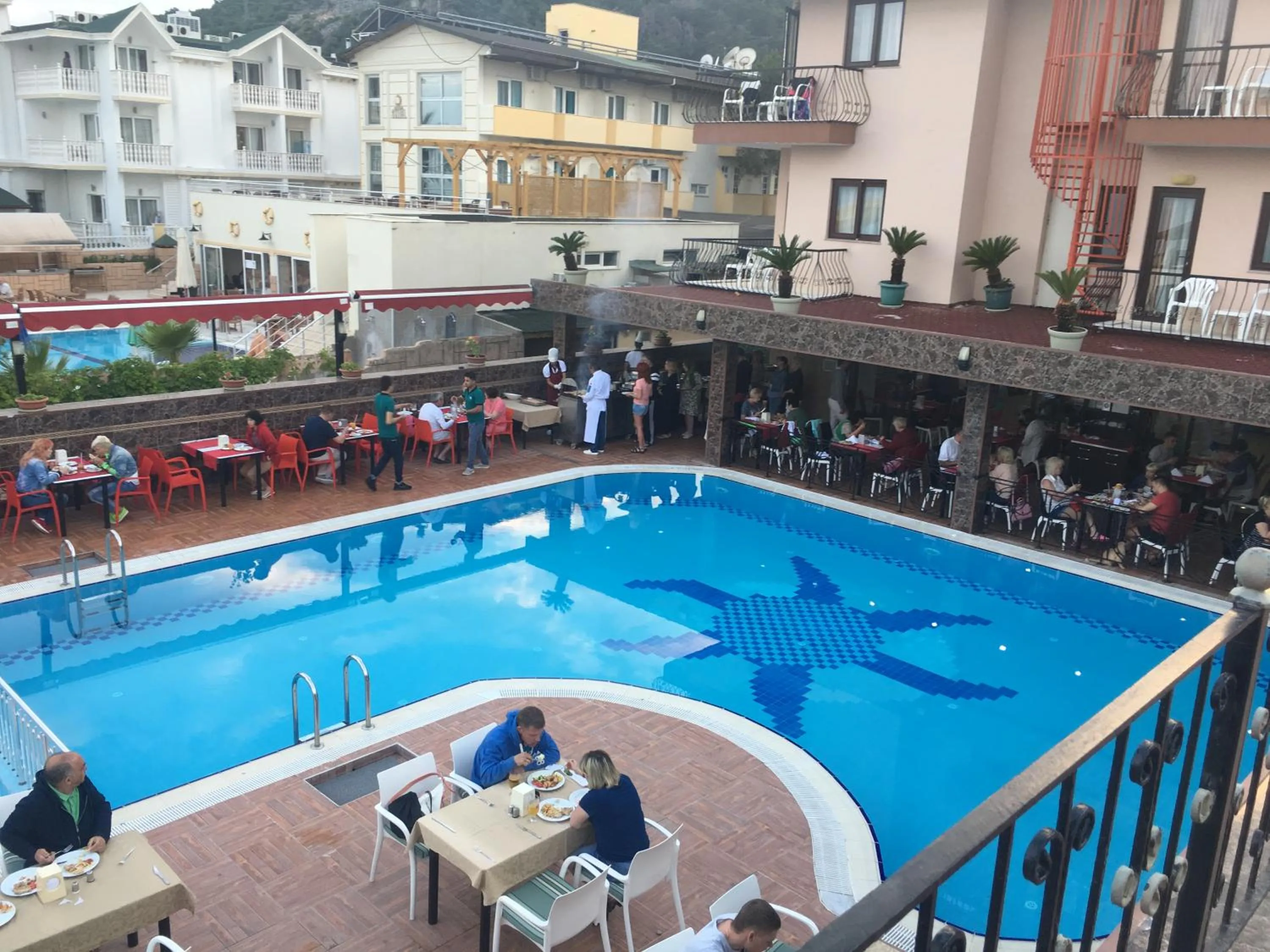 Restaurant/places to eat in Aleria Belport Beach Hotel