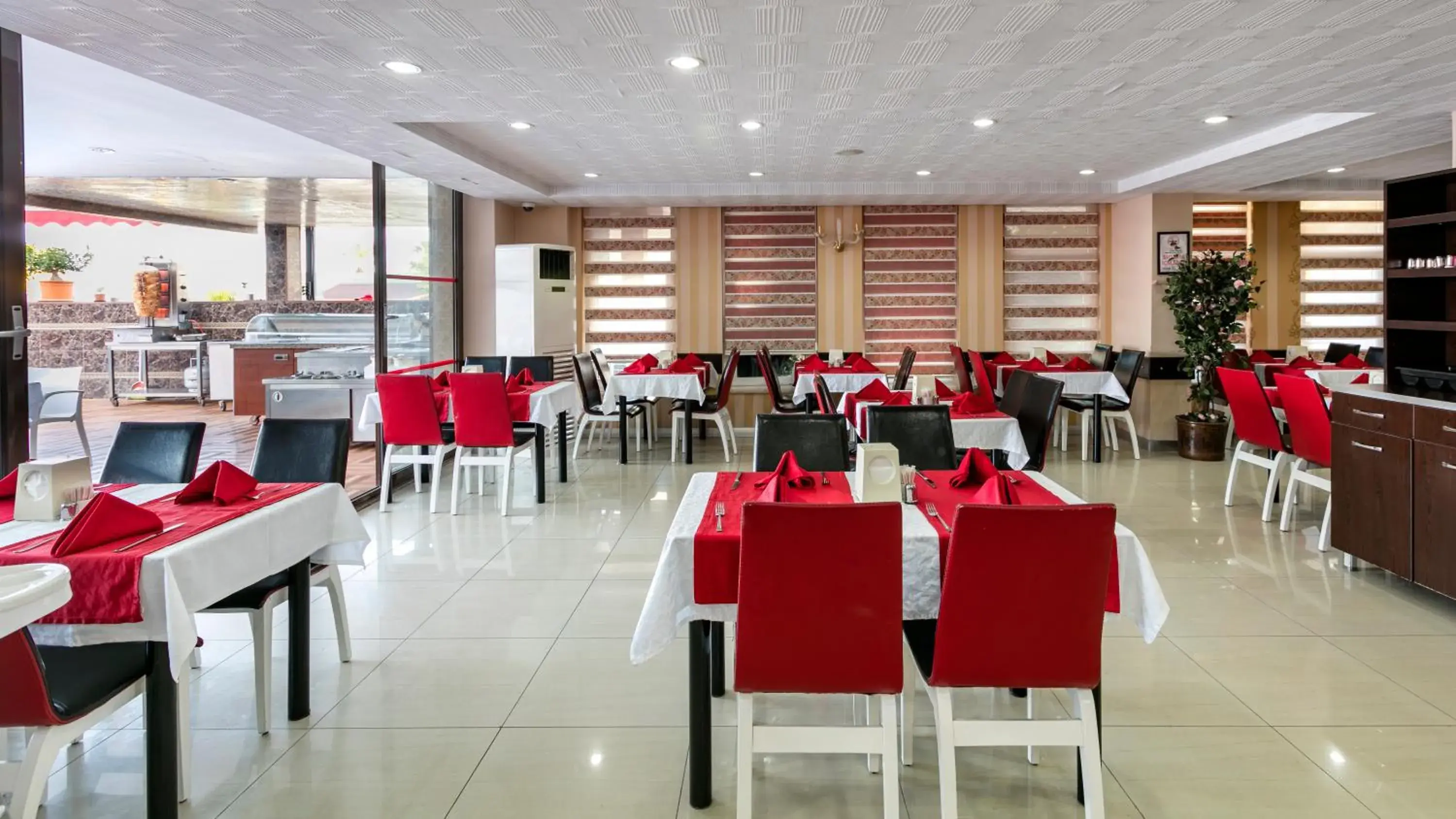 Restaurant/places to eat in Aleria Belport Beach Hotel Restaurant/places to eat in Aleria Belport Beach Hotel