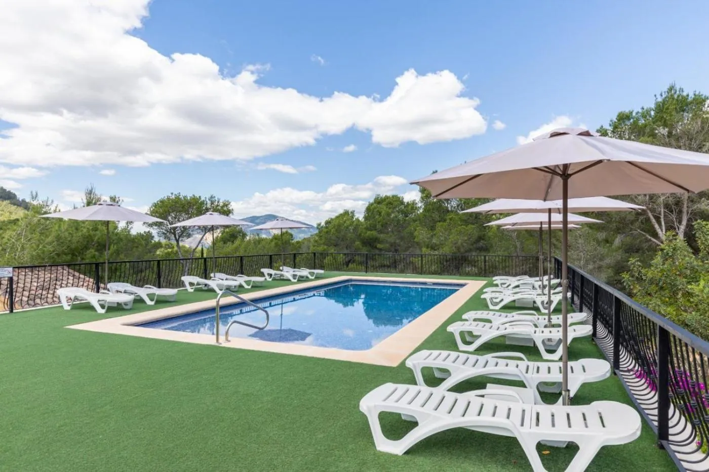 Swimming Pool in Hotel Finca Fabiola