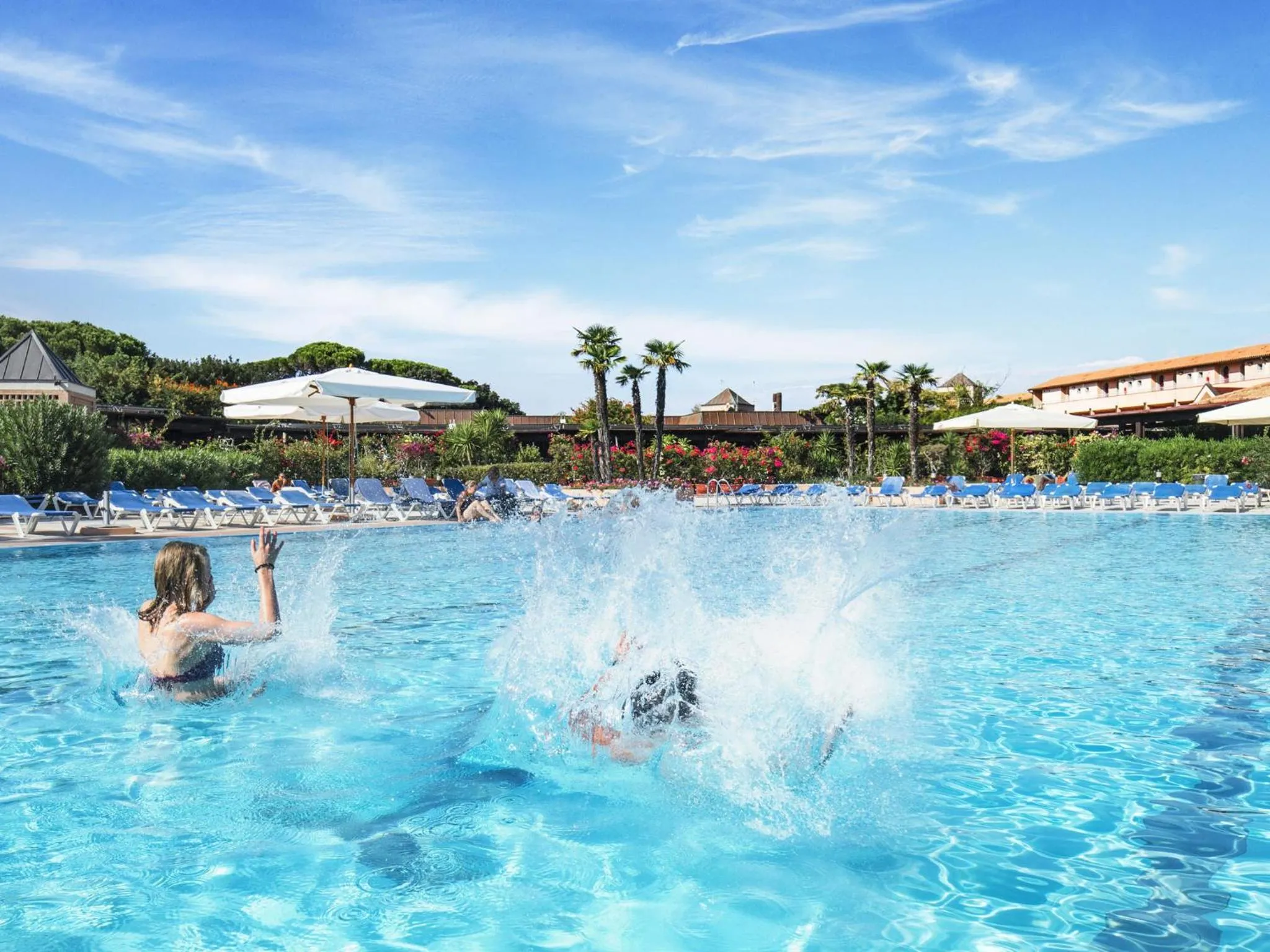 Swimming pool in Garden Toscana Resort