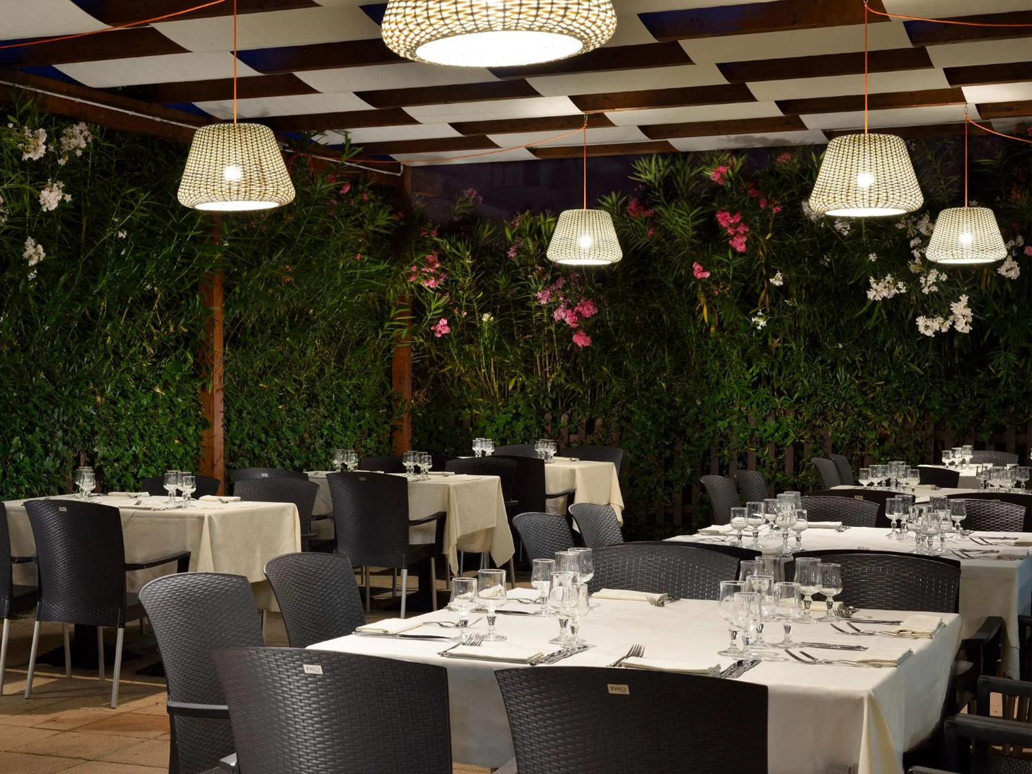 Restaurant/places to eat in Garden Toscana Resort