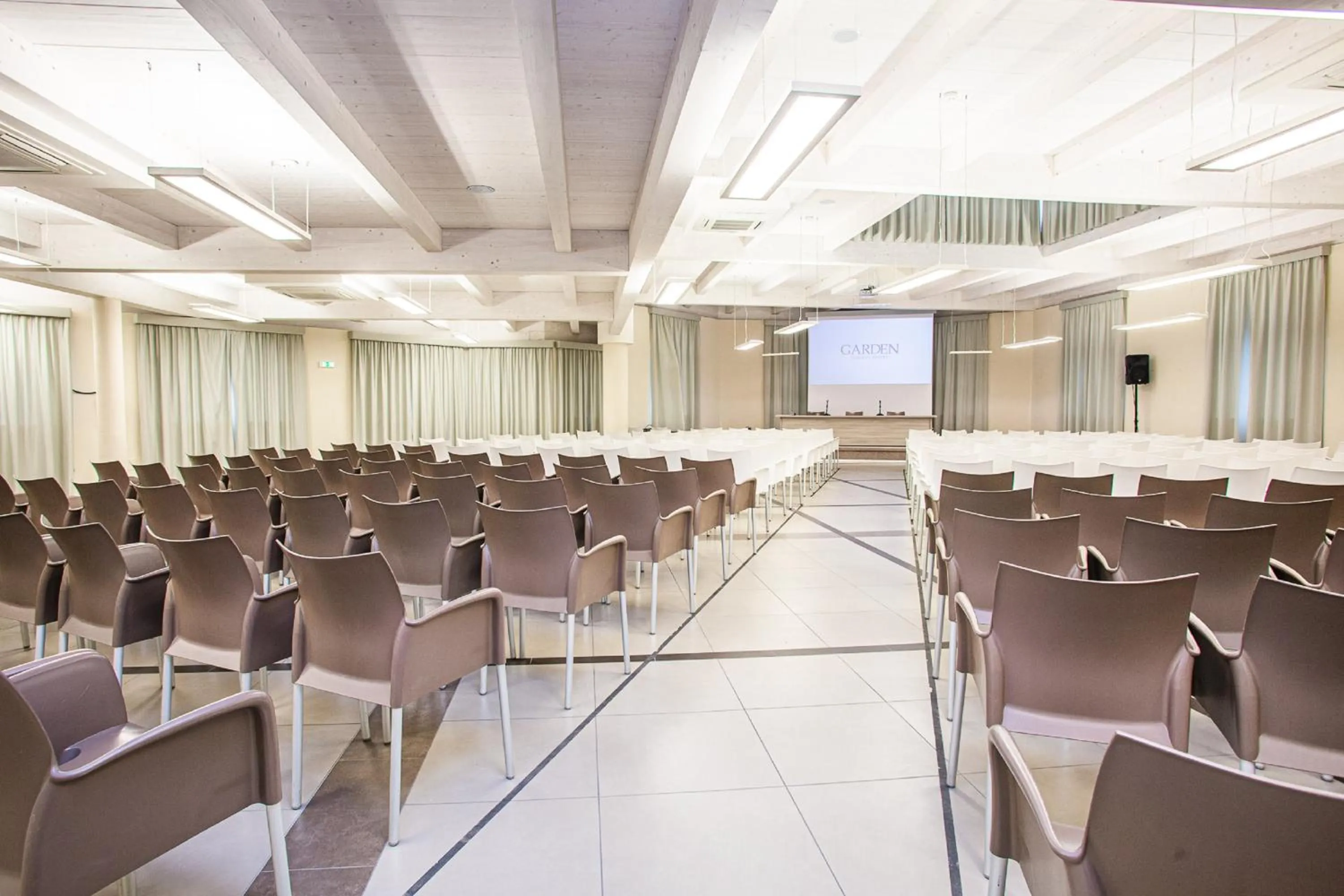 Meeting/conference room in Garden Toscana Resort