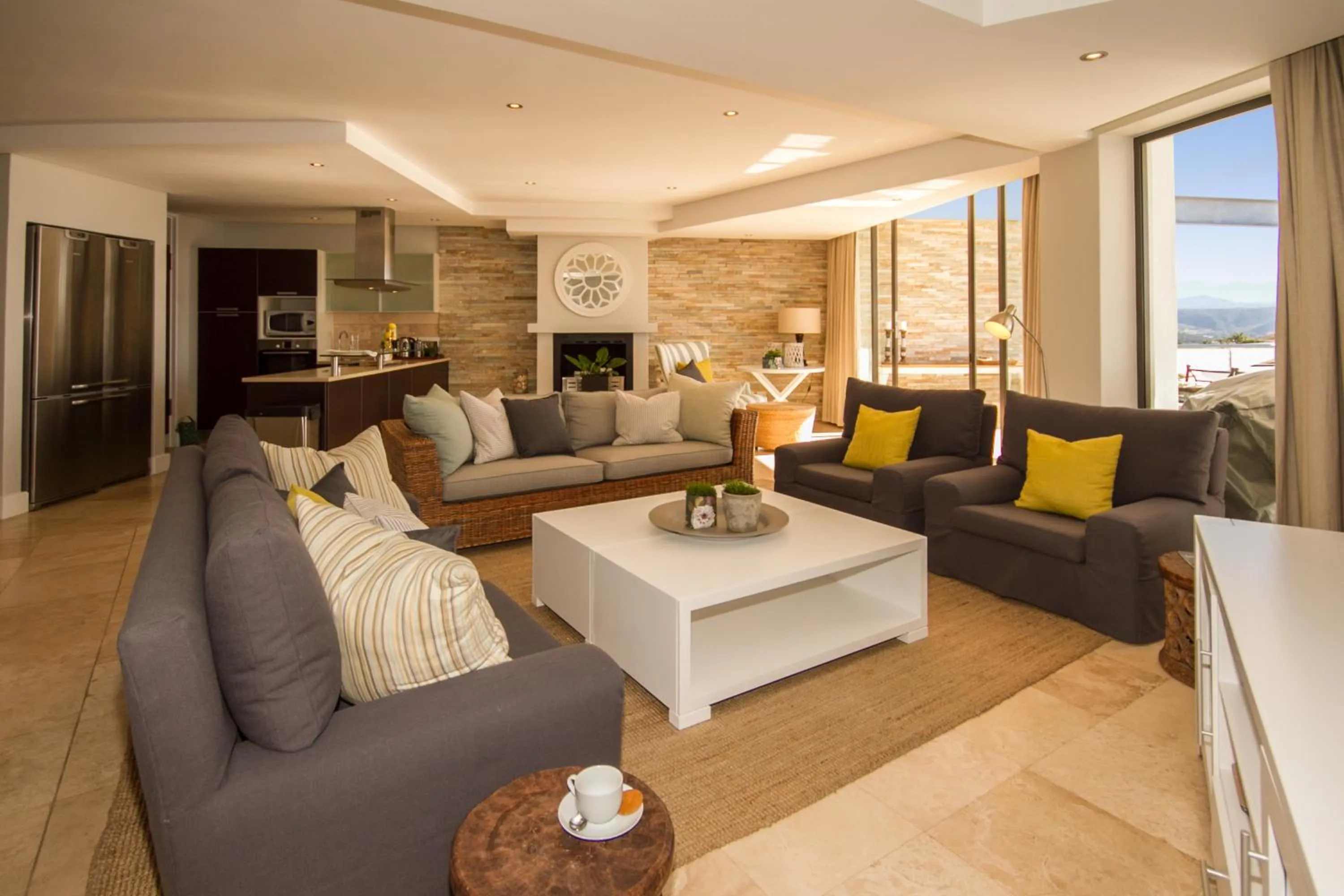 Apartment A Upper Deck