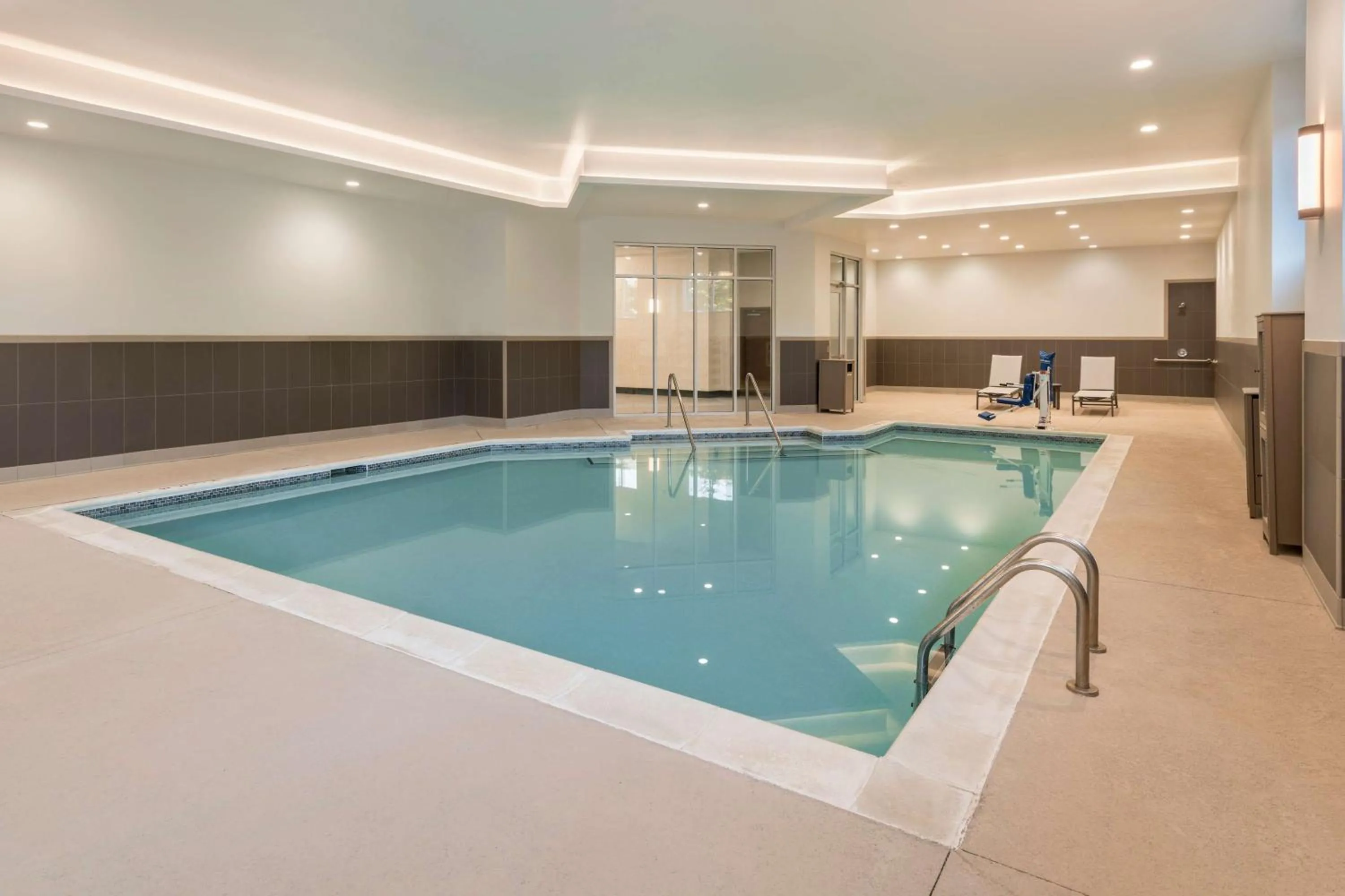 Swimming pool in Hyatt Place Greenville Downtown