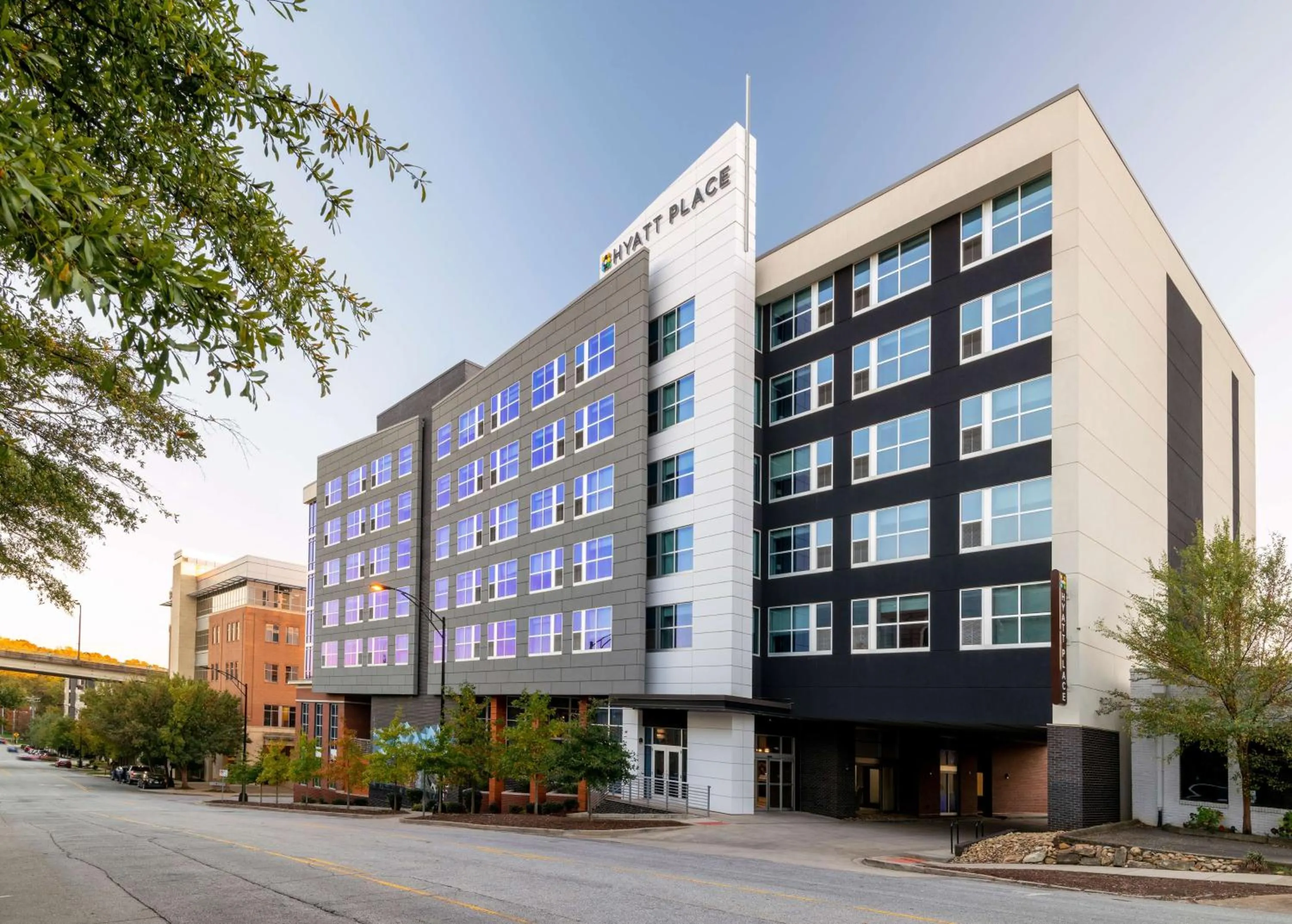Property building in Hyatt Place Greenville Downtown