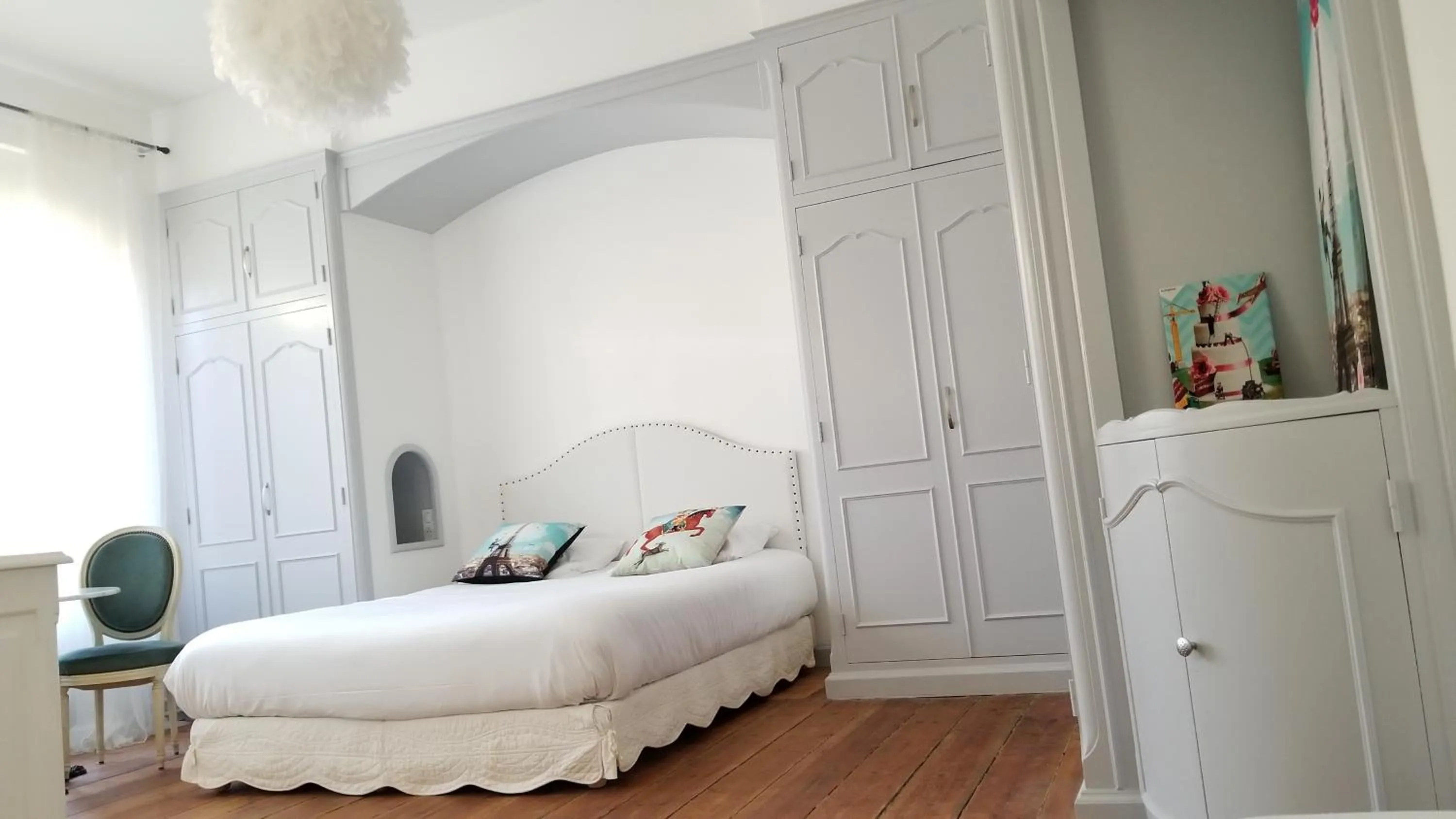 Bed in La Maison Blanche