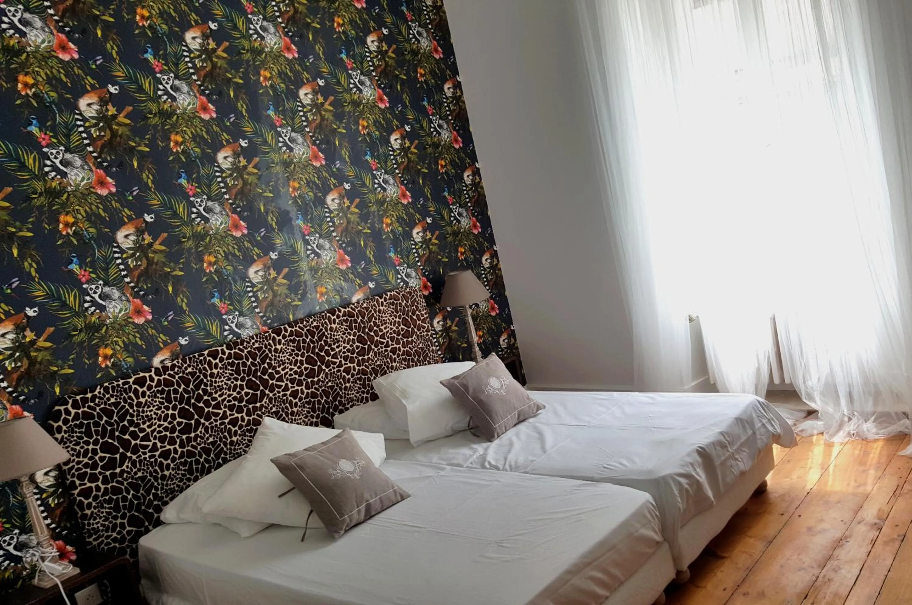 Photo of the whole room, Bed in La Maison Blanche