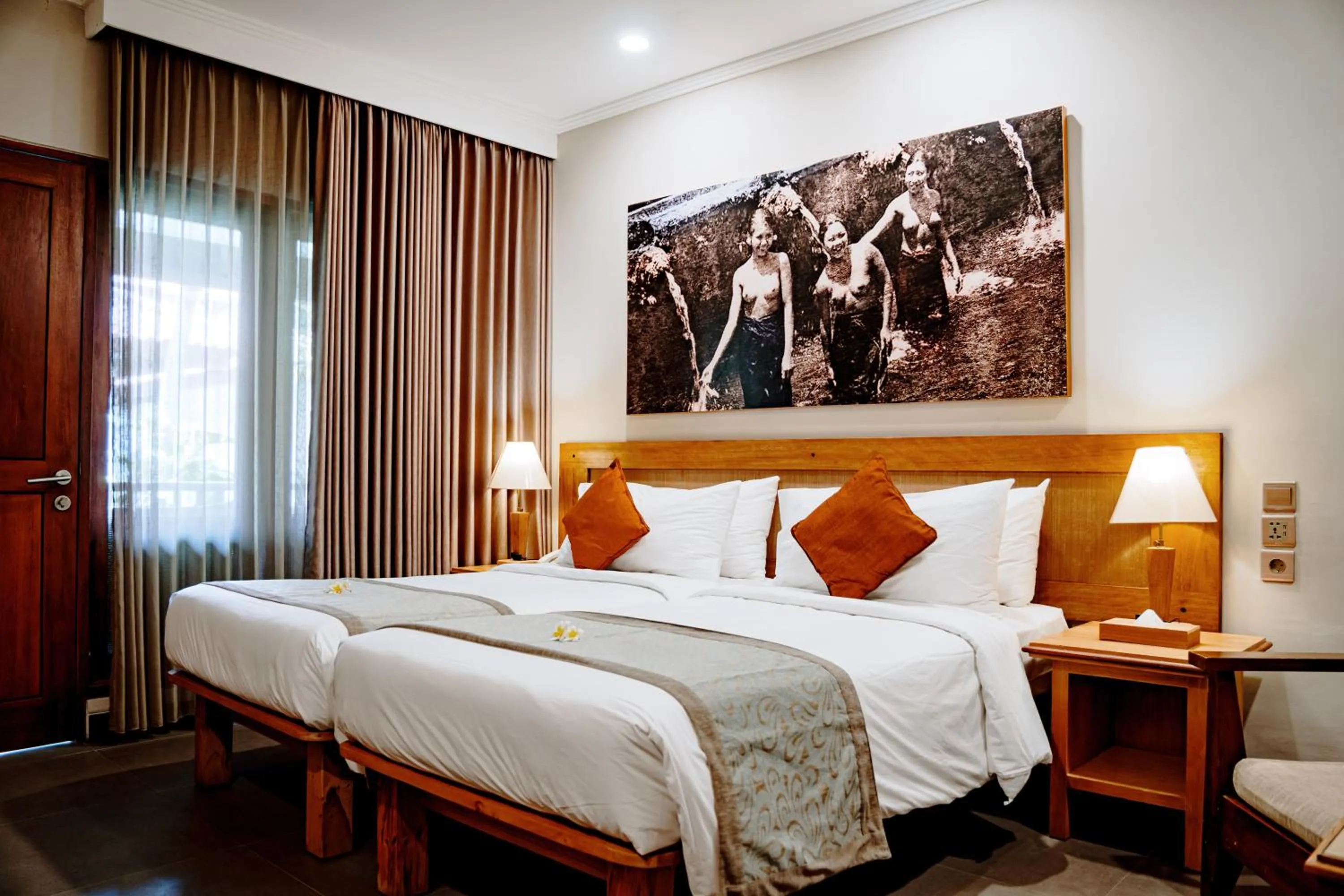 Bed in Puri Raja Hotel