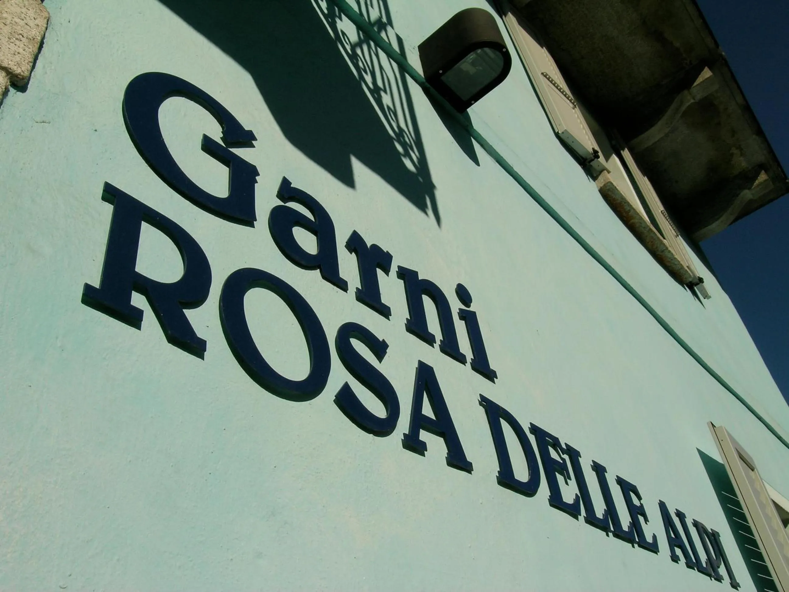 Property logo or sign in Garni Rosa Delle Alpi