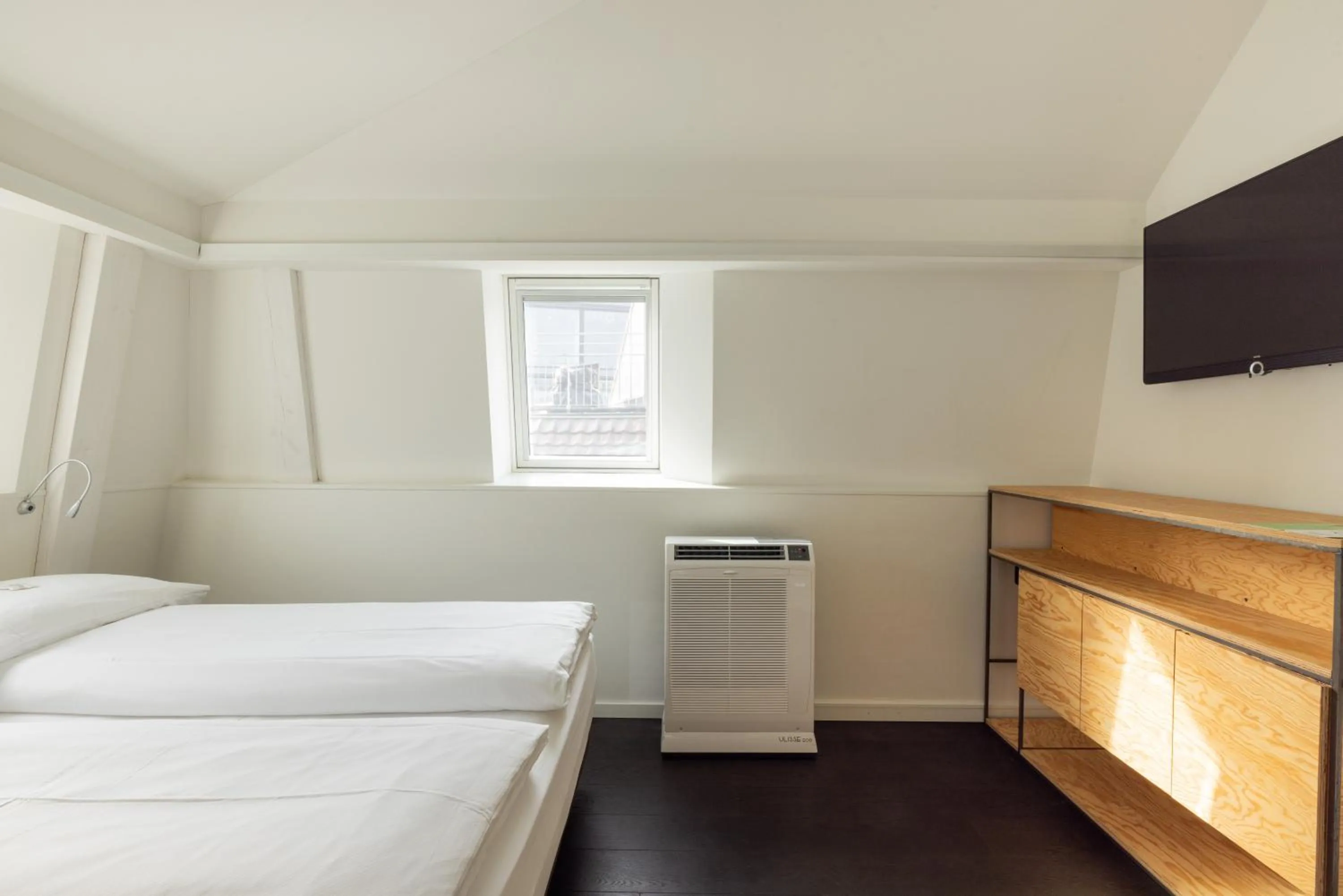 Bed in Fred Guest House Hauptbahnhof - Self Check-in