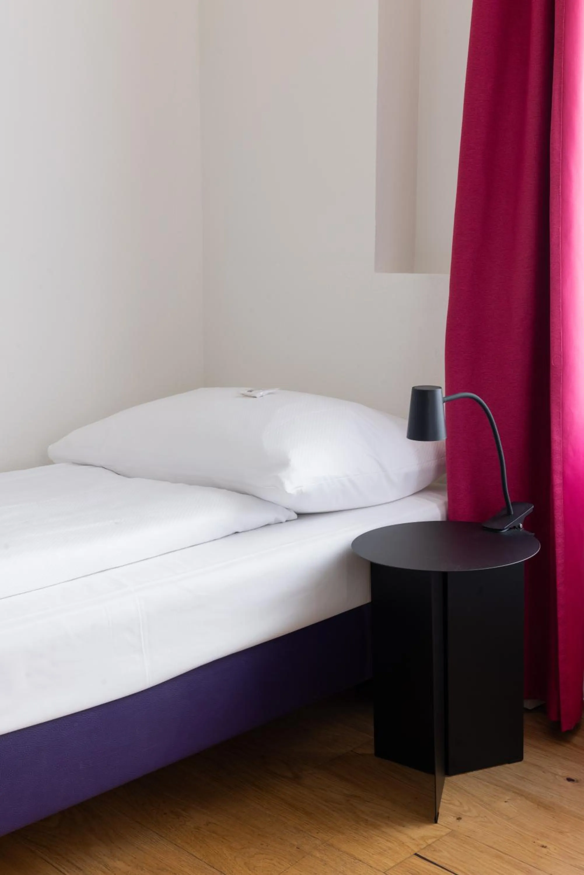 Bed in Fred Guest House Hauptbahnhof - Self Check-in