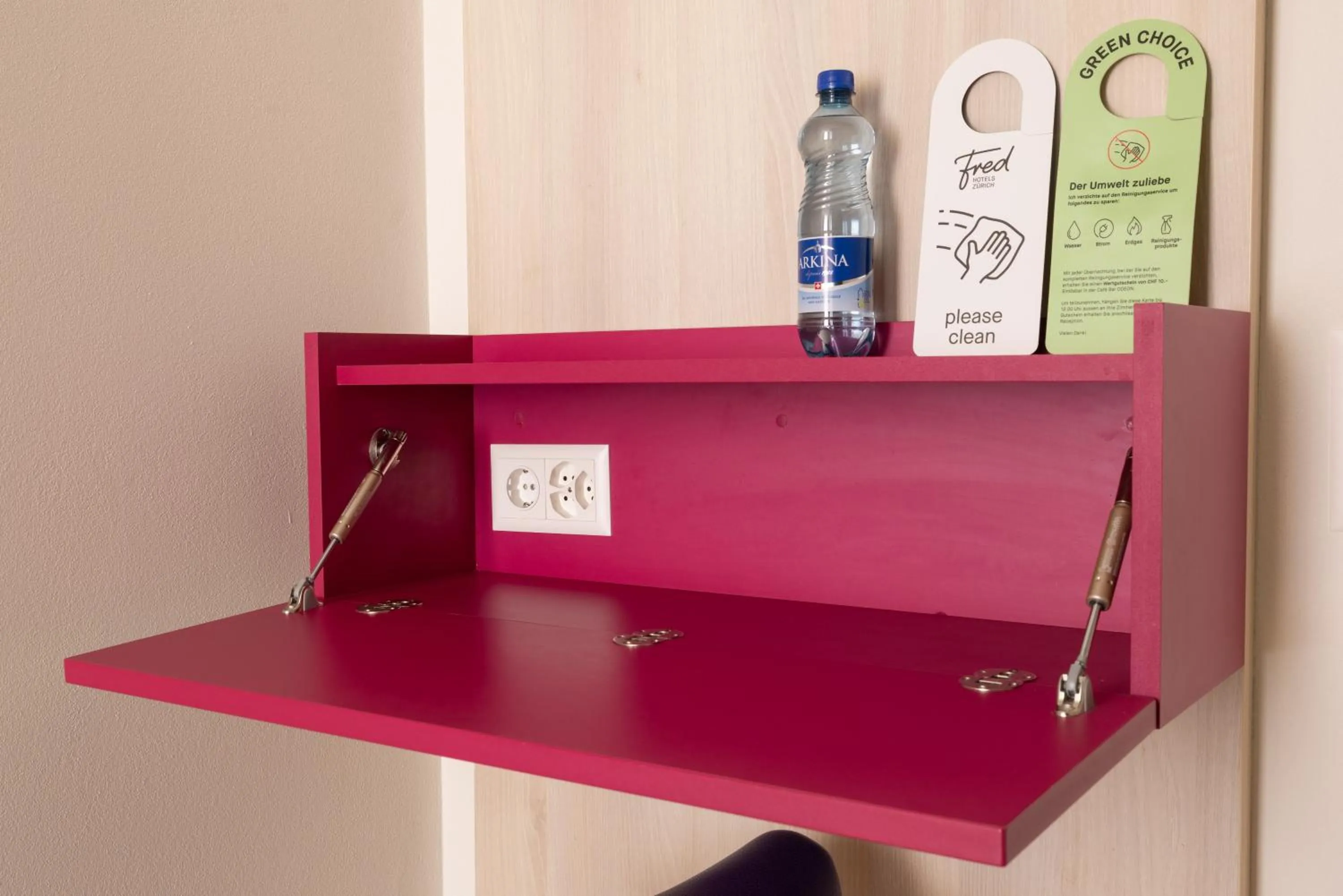 Decorative detail in Fred Guest House Hauptbahnhof - Self Check-in