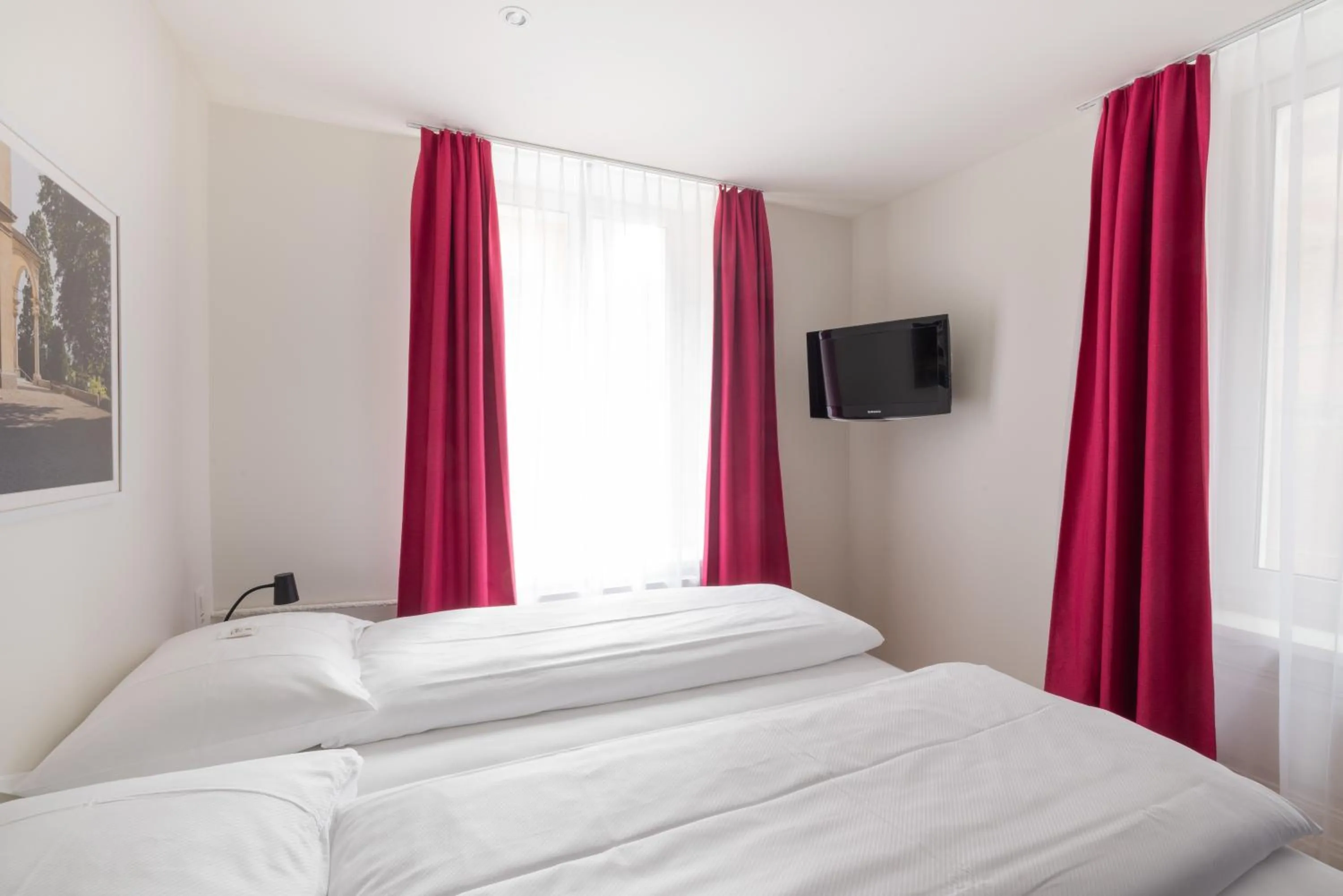 Bed in Fred Guest House Hauptbahnhof - Self Check-in