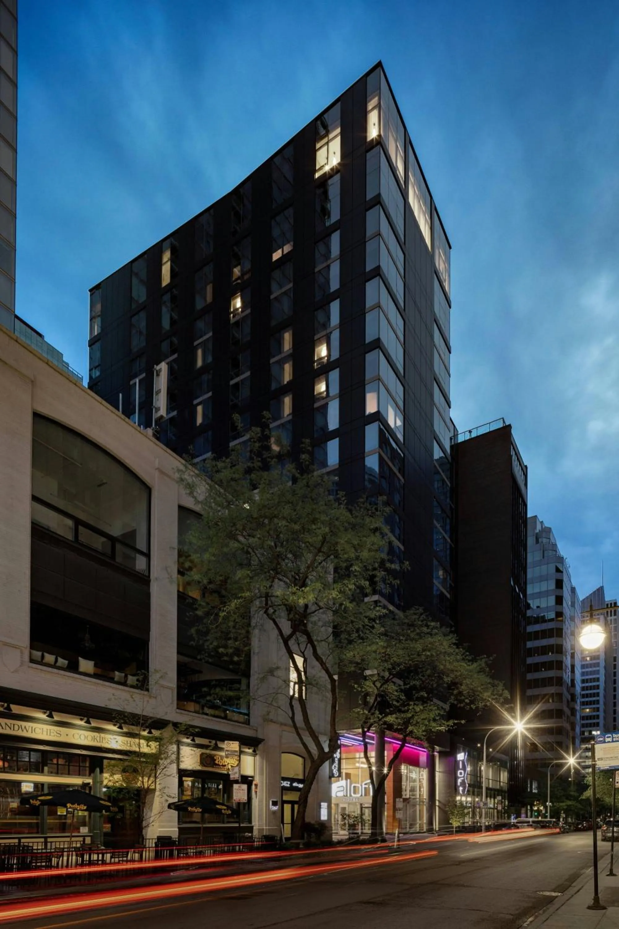 Property building in Aloft Chicago Mag Mile