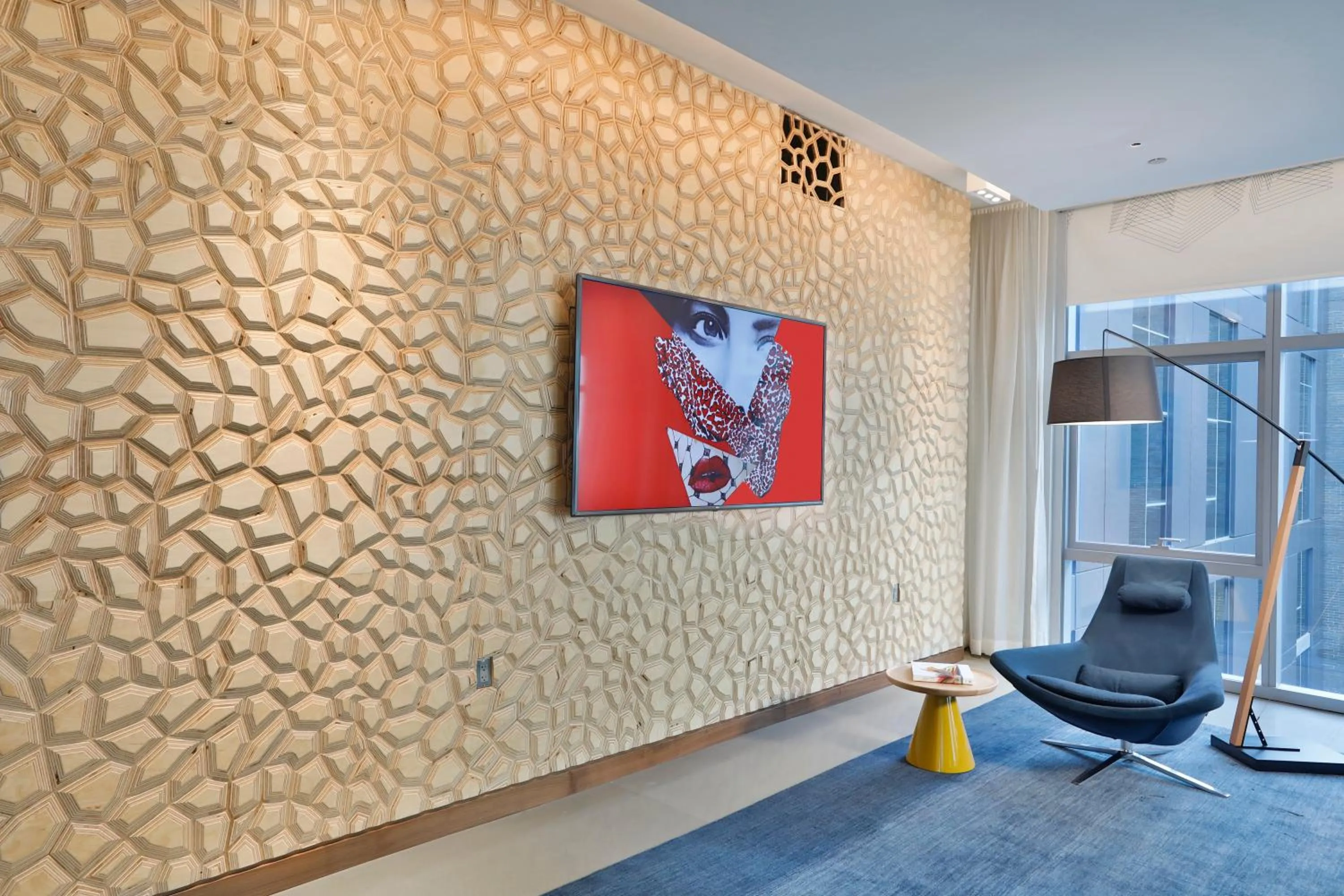 TV and multimedia in Aloft Chicago Mag Mile