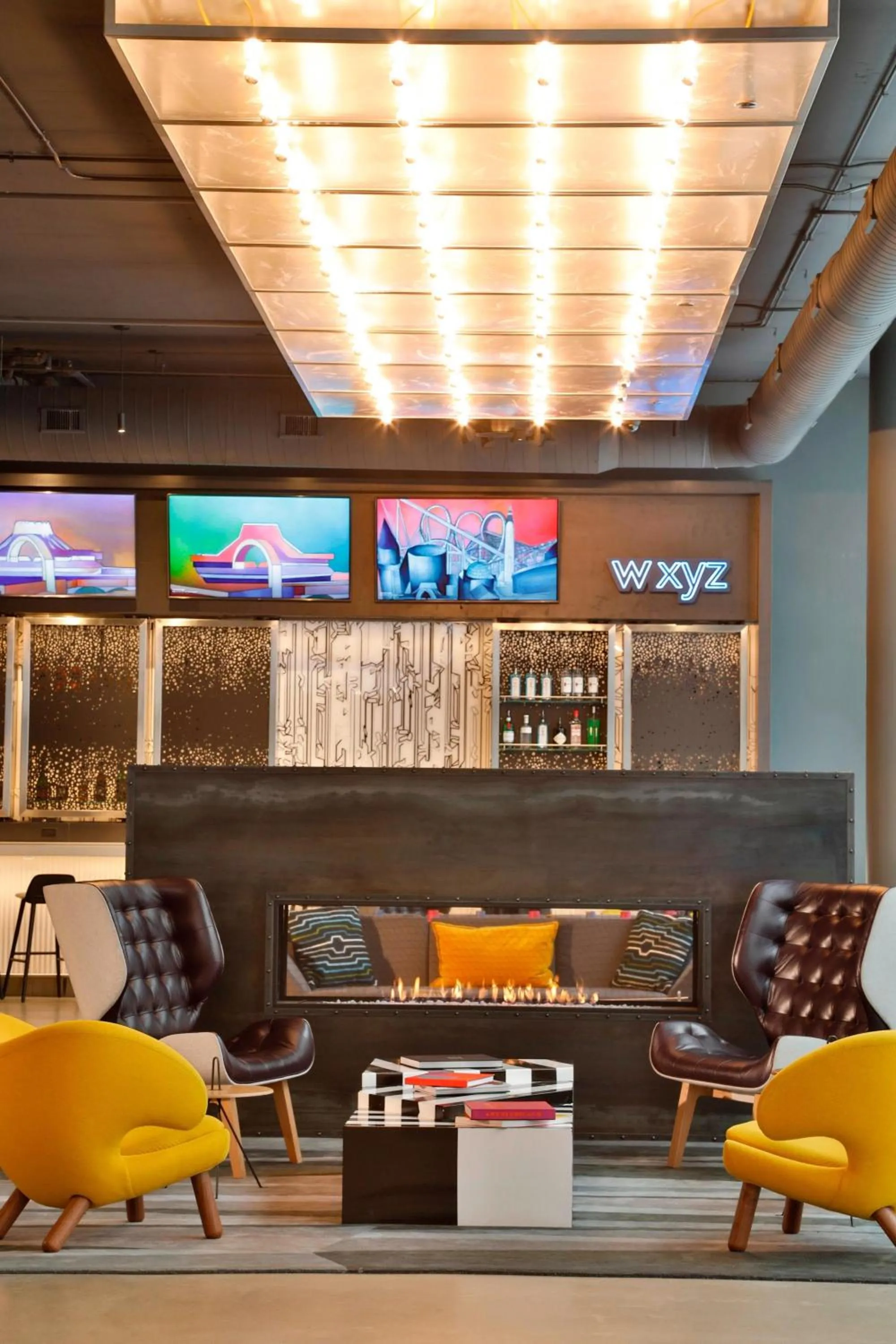 Lounge or bar in Aloft Chicago Mag Mile