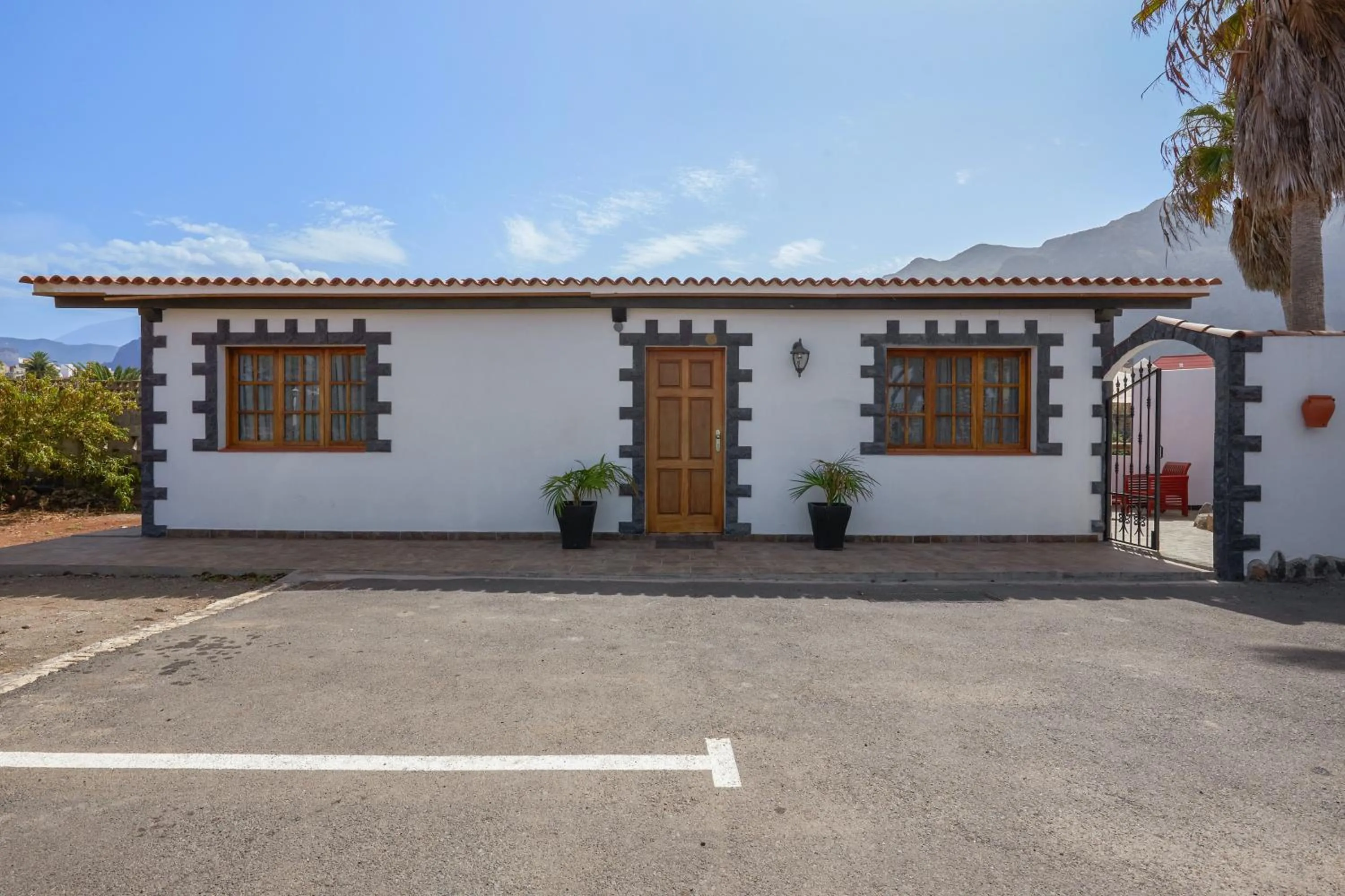 Charming house in Buenavista del Norte with shared pool