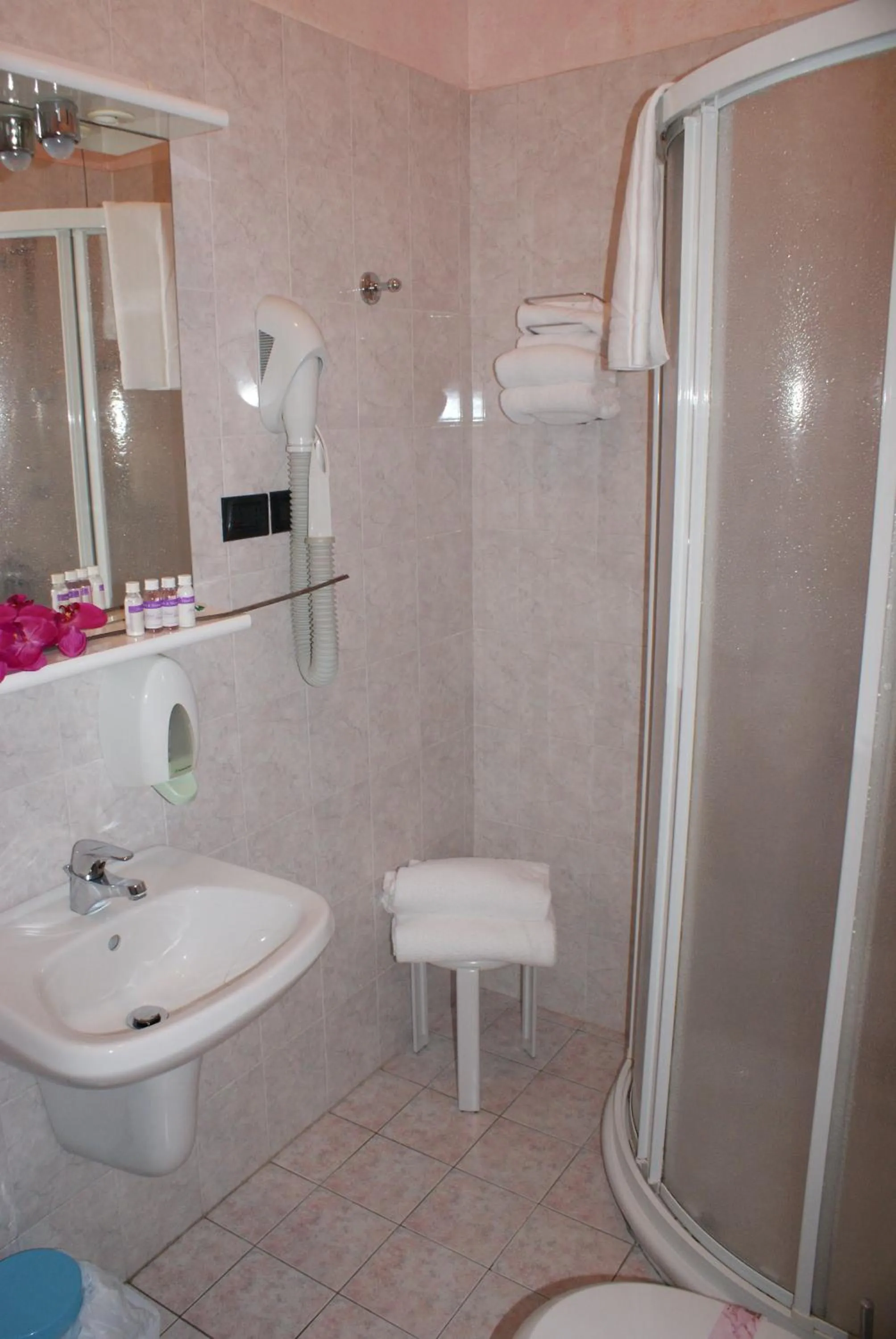 Bathroom in Hotel Michela