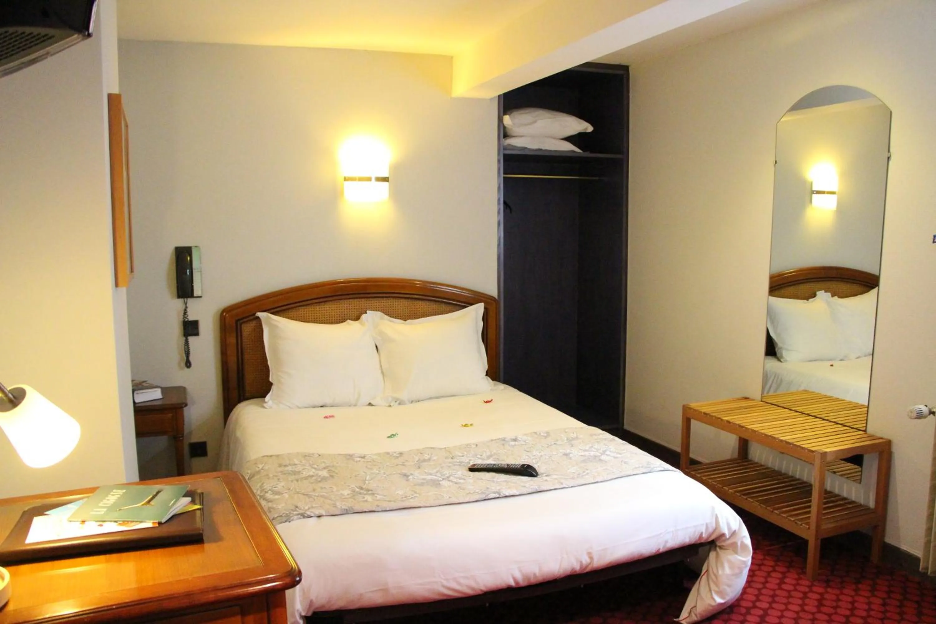 Standard Family Room in Hôtel Restaurant La Cigogne