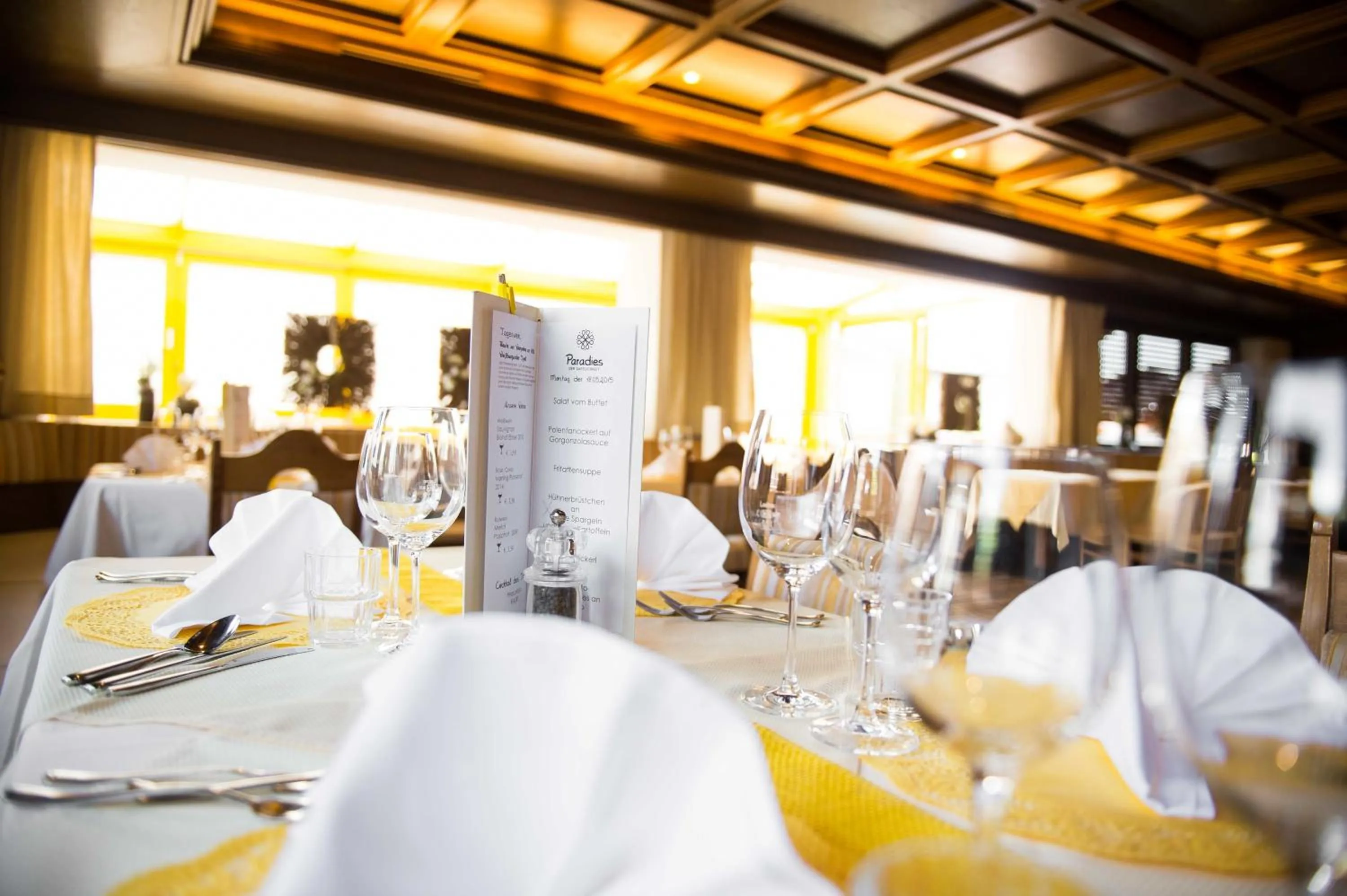 Restaurant/places to eat in Hotel Paradies