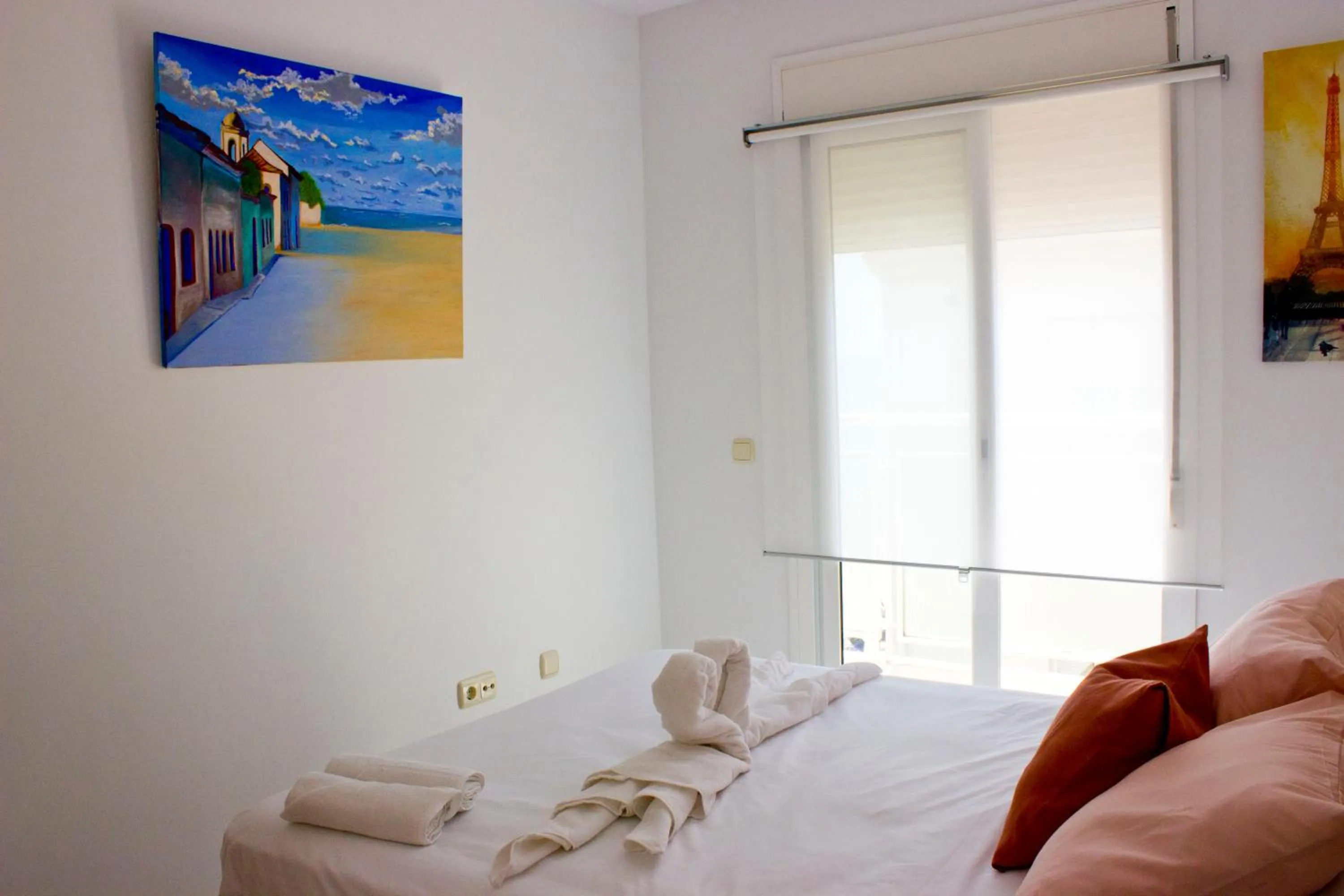 Bed in Seaview Fuengirola Apartment