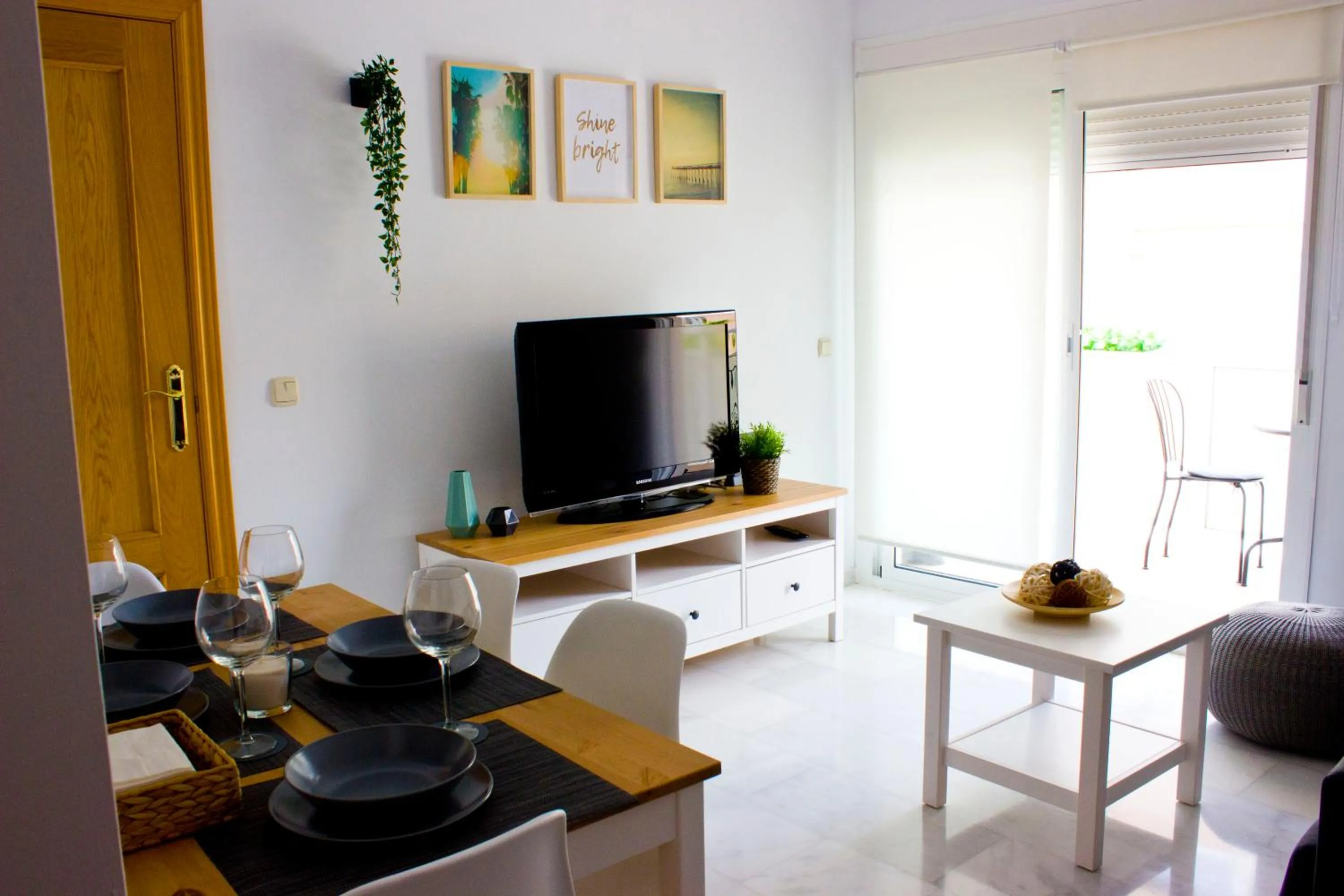 Communal lounge/ TV room in Seaview Fuengirola Apartment