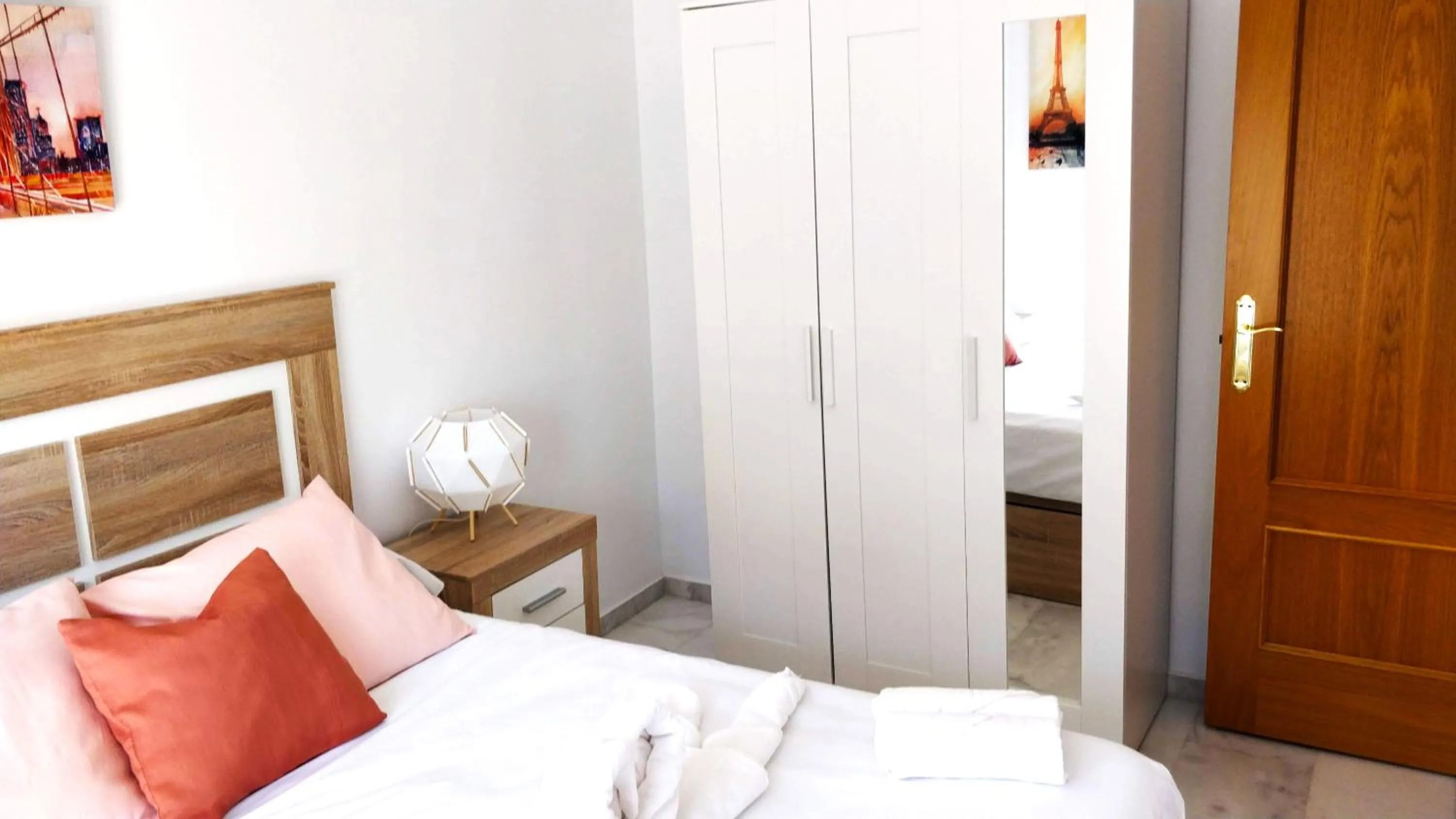 Bed in Seaview Fuengirola Apartment