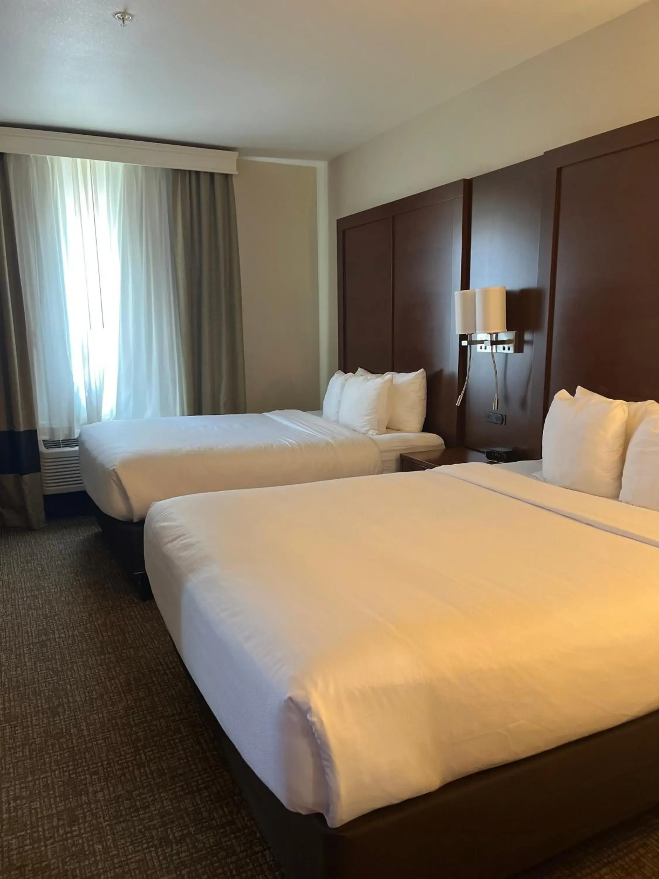 Bed in Comfort Suites Denver International Airport Bed in Comfort Suites Denver International Airport