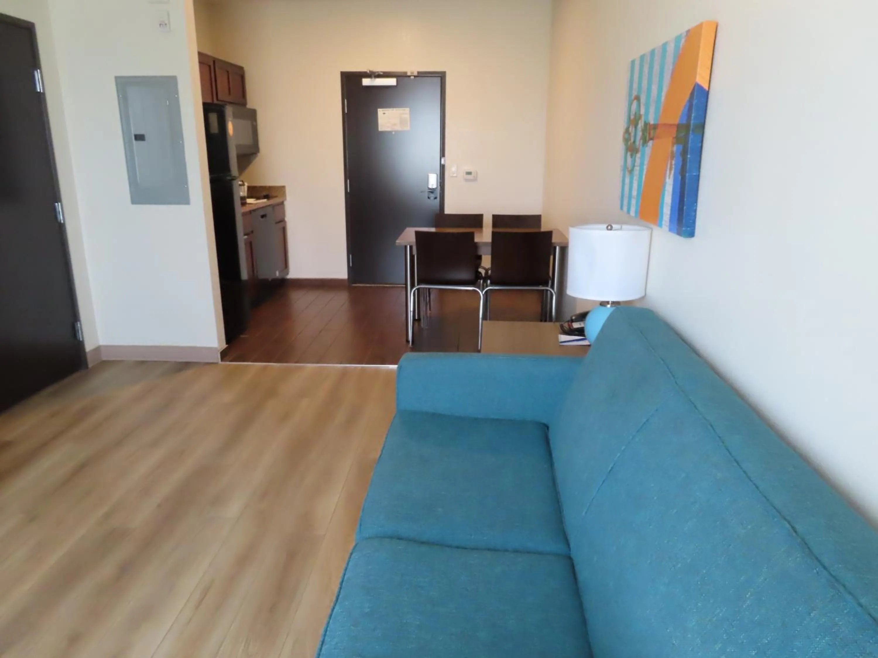 Living room in MainStay Suites Denver International Airport