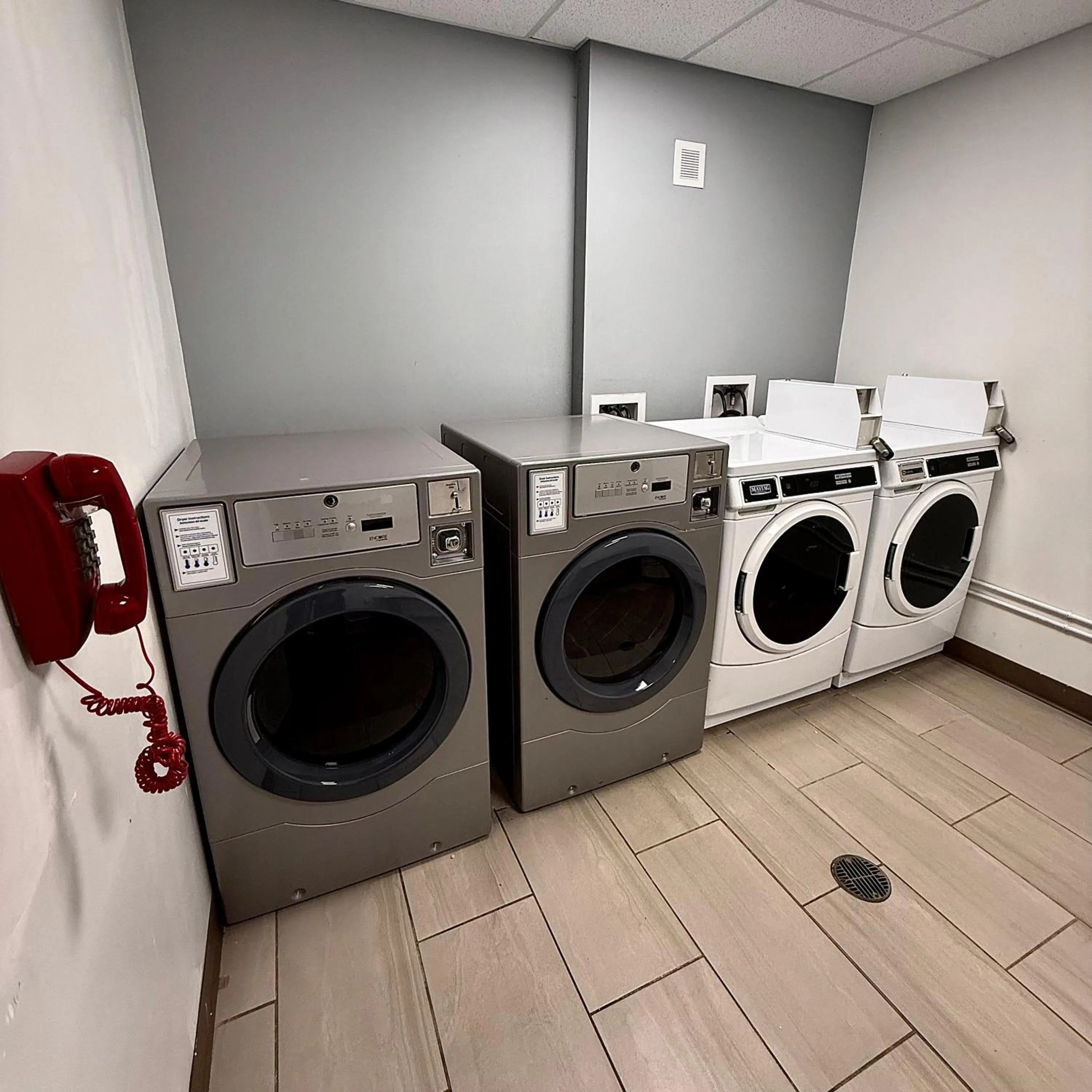 laundry in Sleep Inn & Suites Denver International Airport