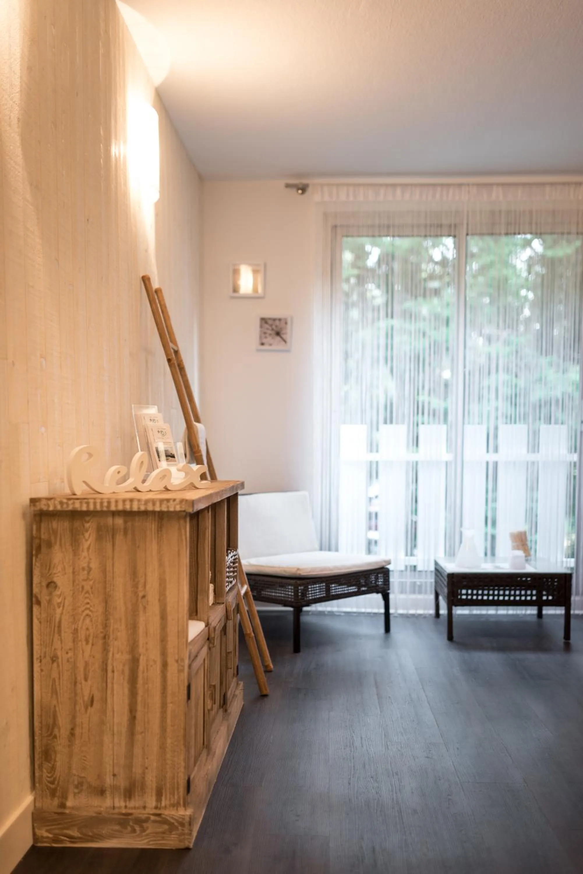 Living room in Logis Latitude Ouest Hôtel Restaurant & Spa