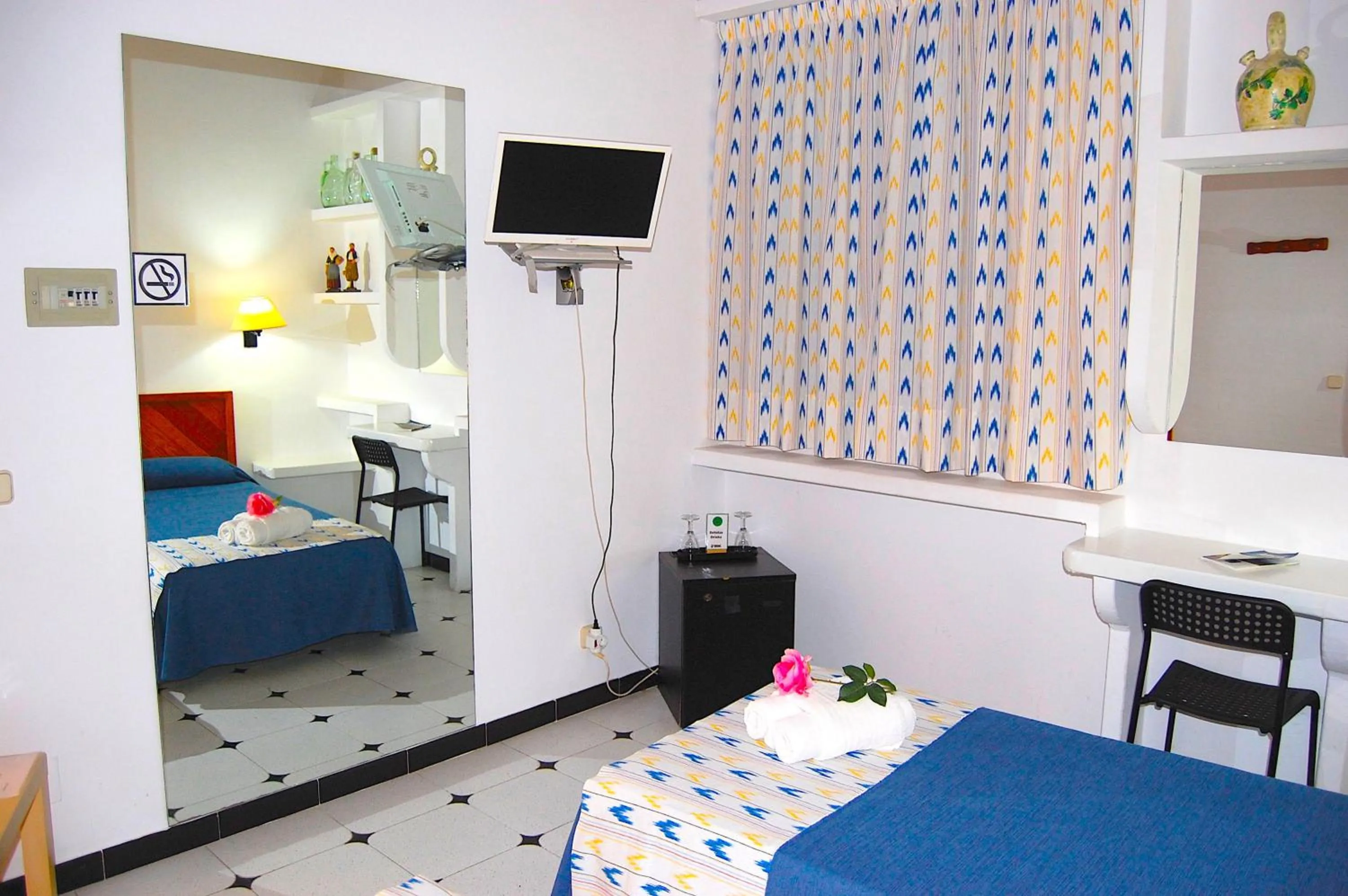 Bed in Hostal Ca'n Tiu