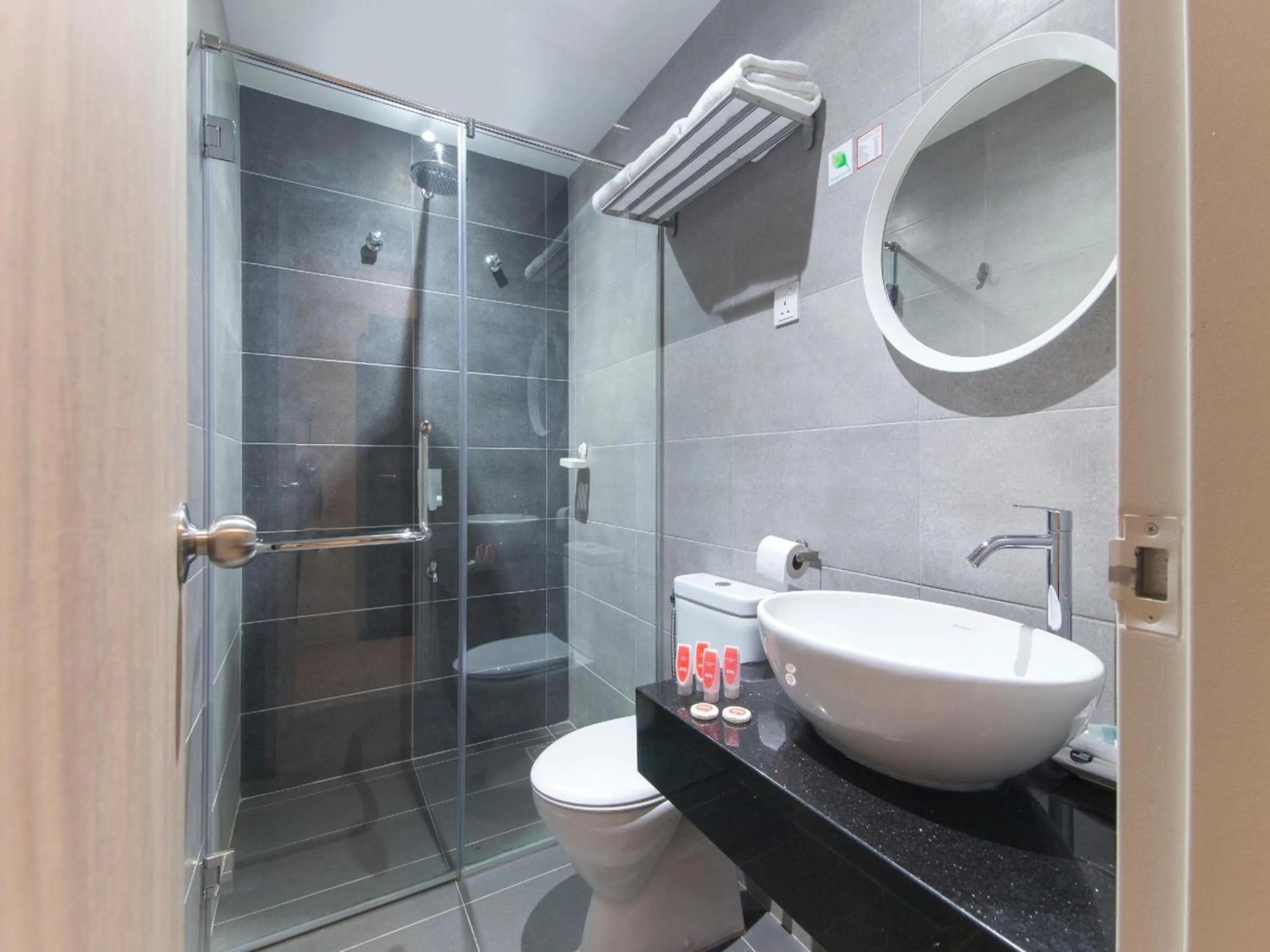 Bathroom in Yootel Boutique Hotel