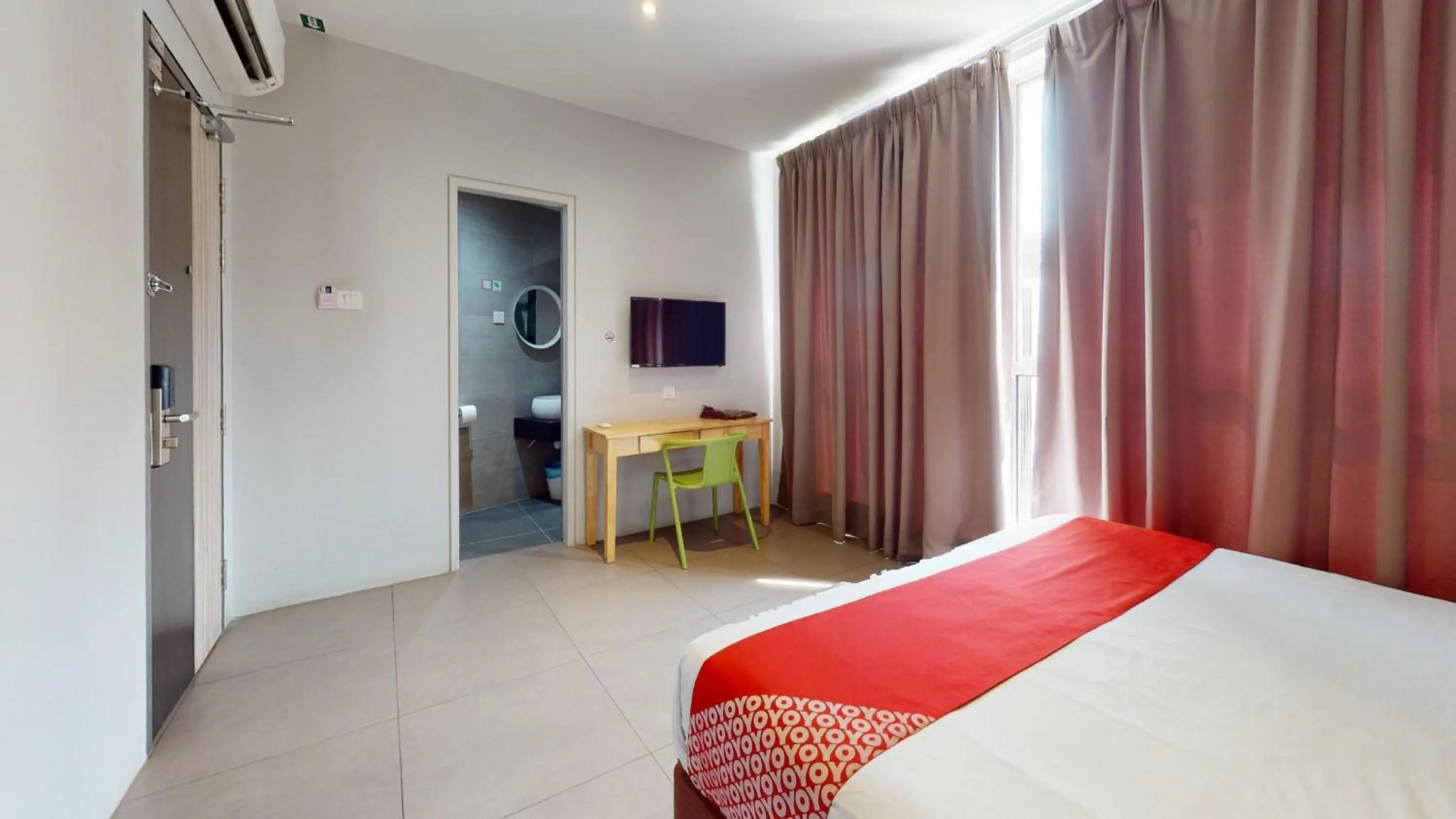 Bedroom, Bed in Yootel Boutique Hotel