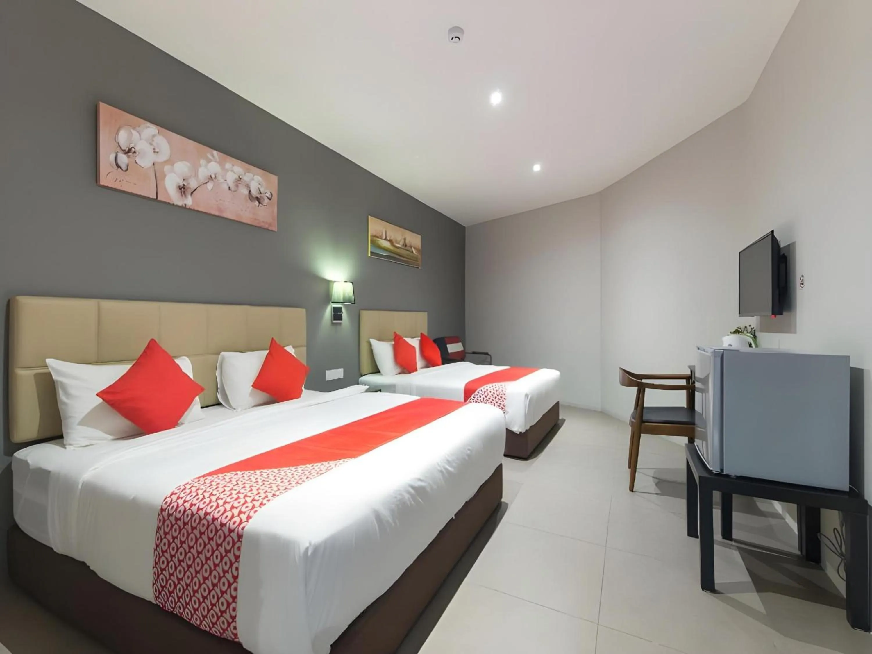 Bedroom, Bed in Yootel Boutique Hotel