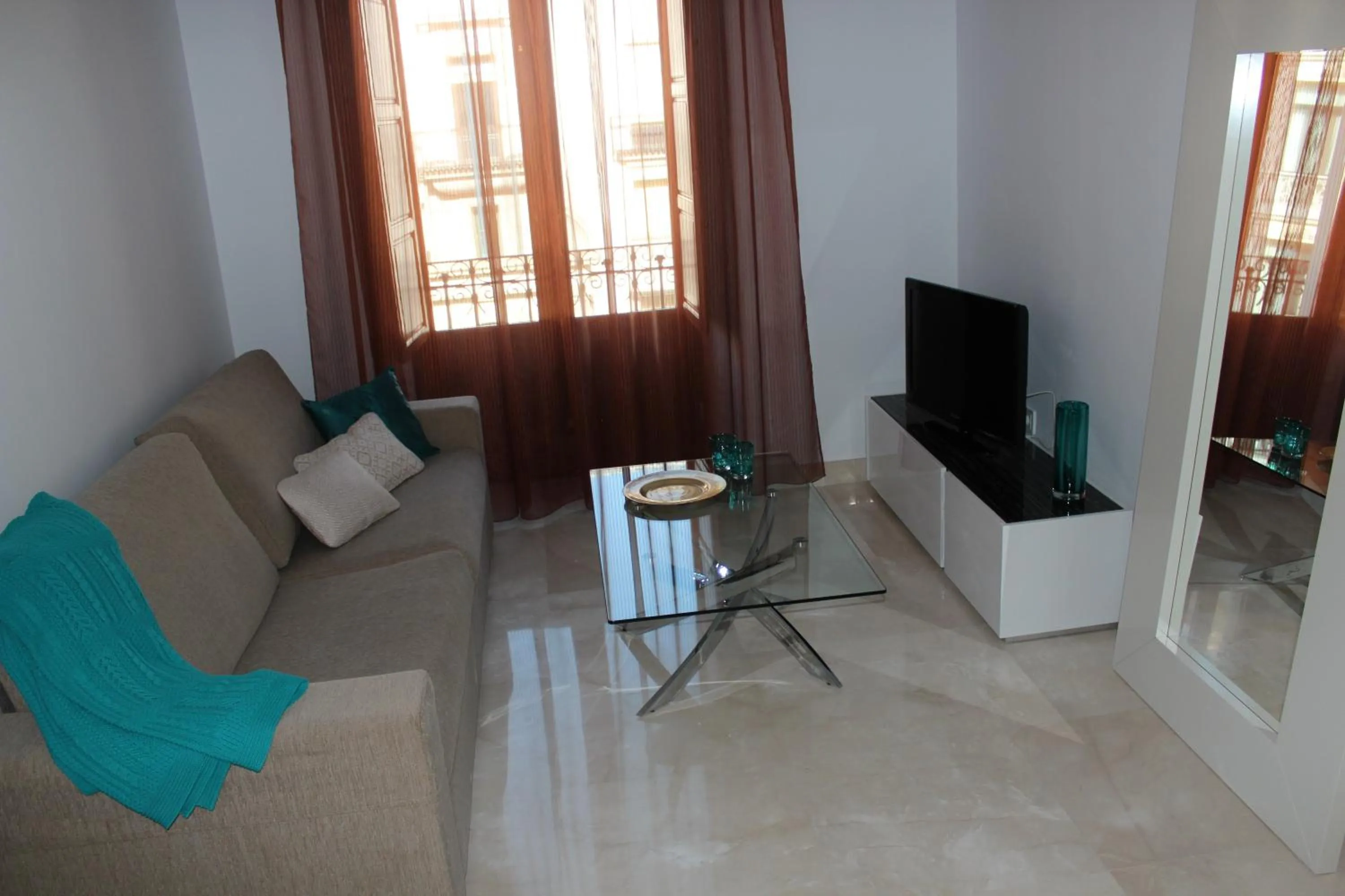 Living room in BiBo Suites Gran Vía