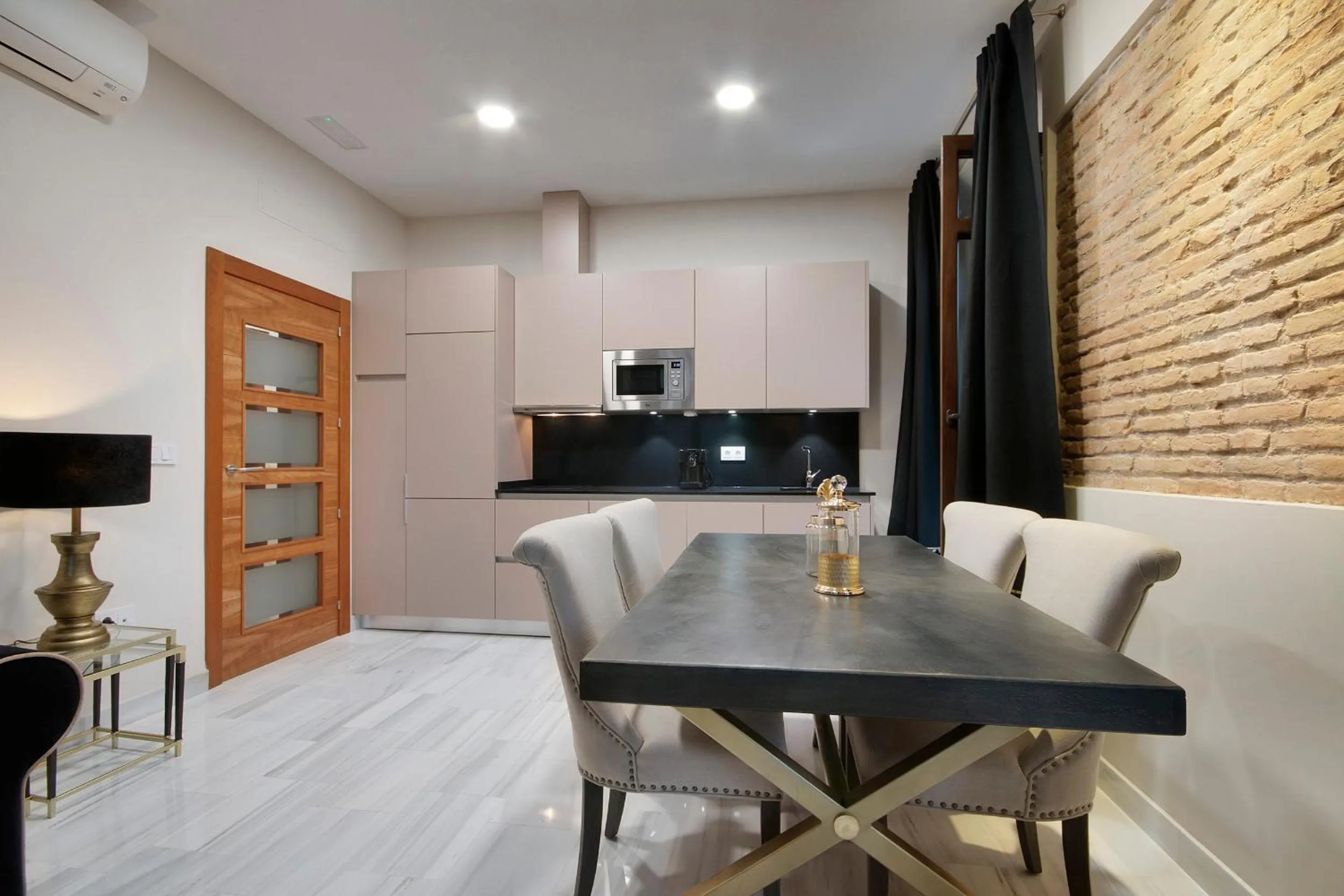 Kitchen or kitchenette in BiBo Suites Gran Vía