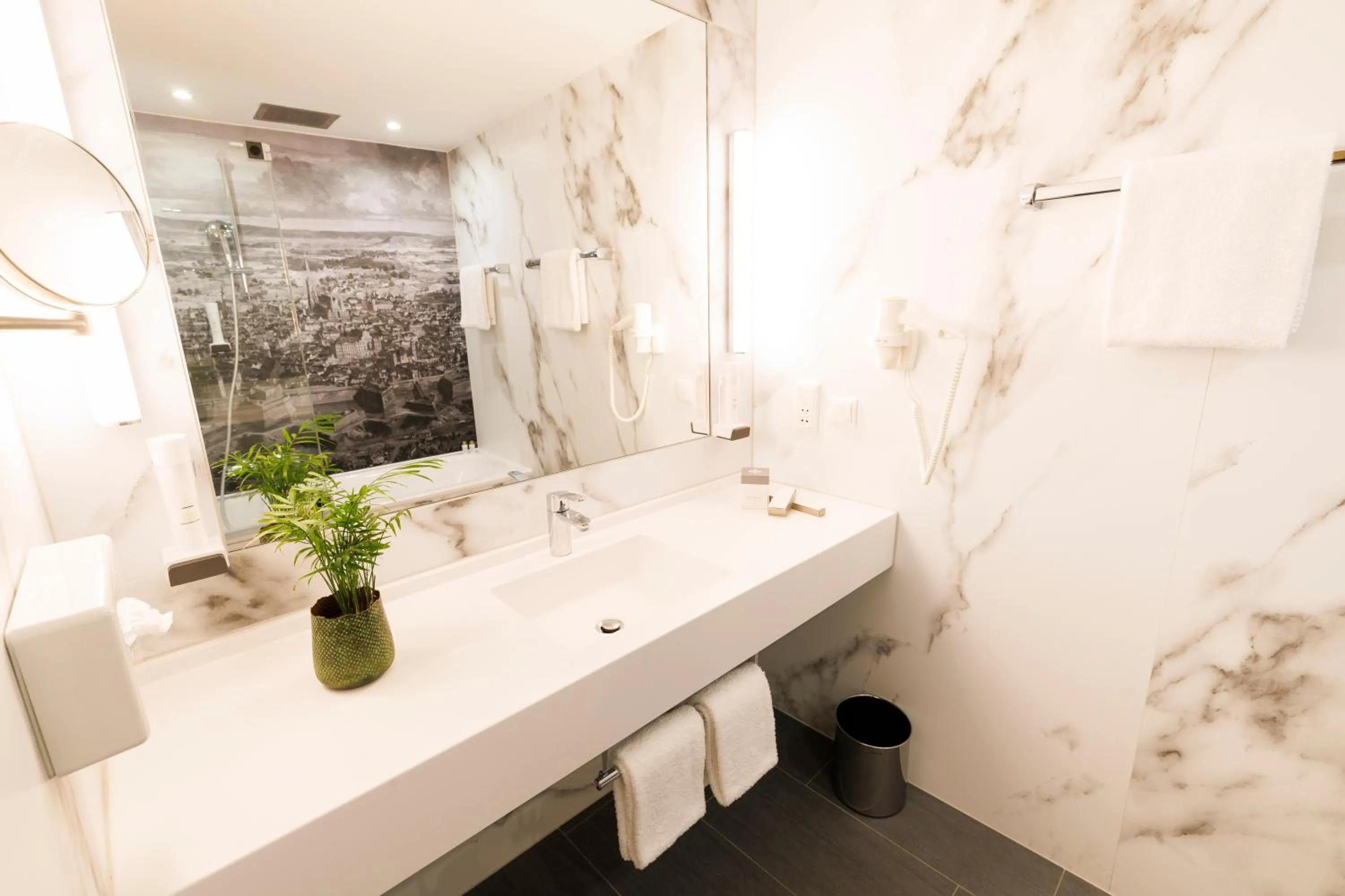 Bathroom in Hotel Royal