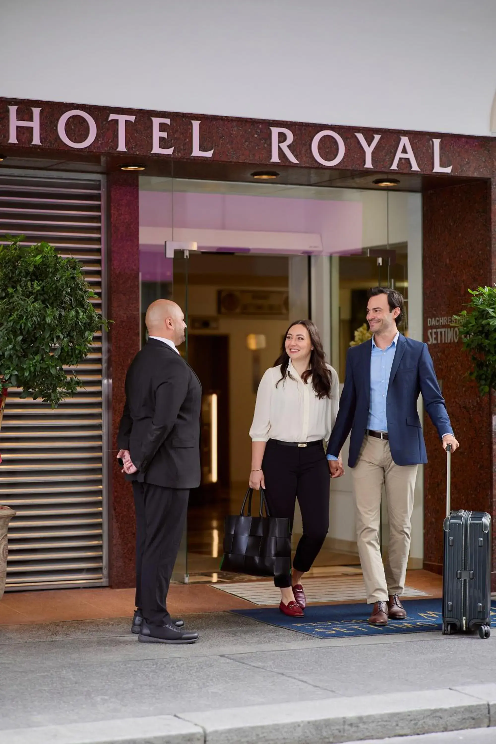 Facade/entrance in Hotel Royal Facade/entrance in Hotel Royal