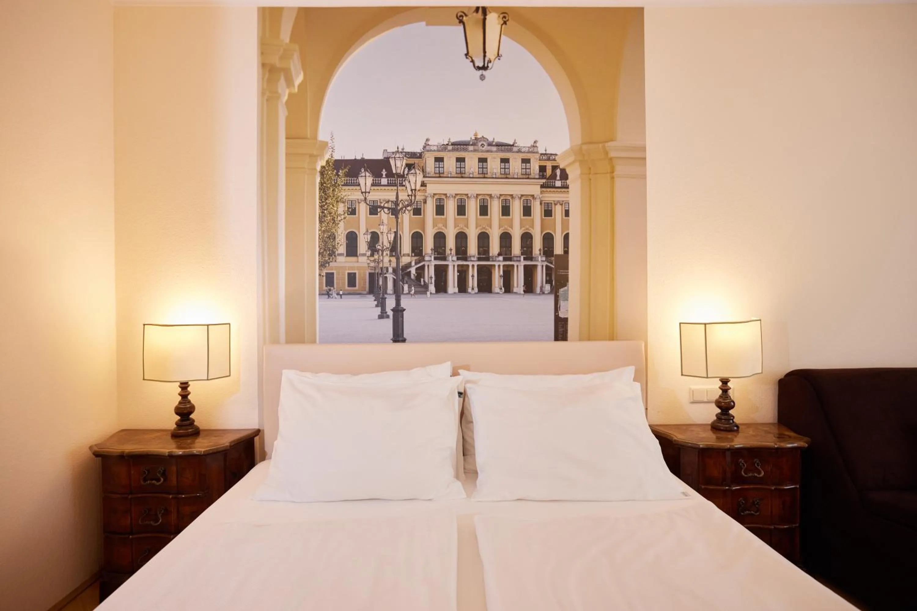 Photo of the whole room, Bed in Hotel Royal
