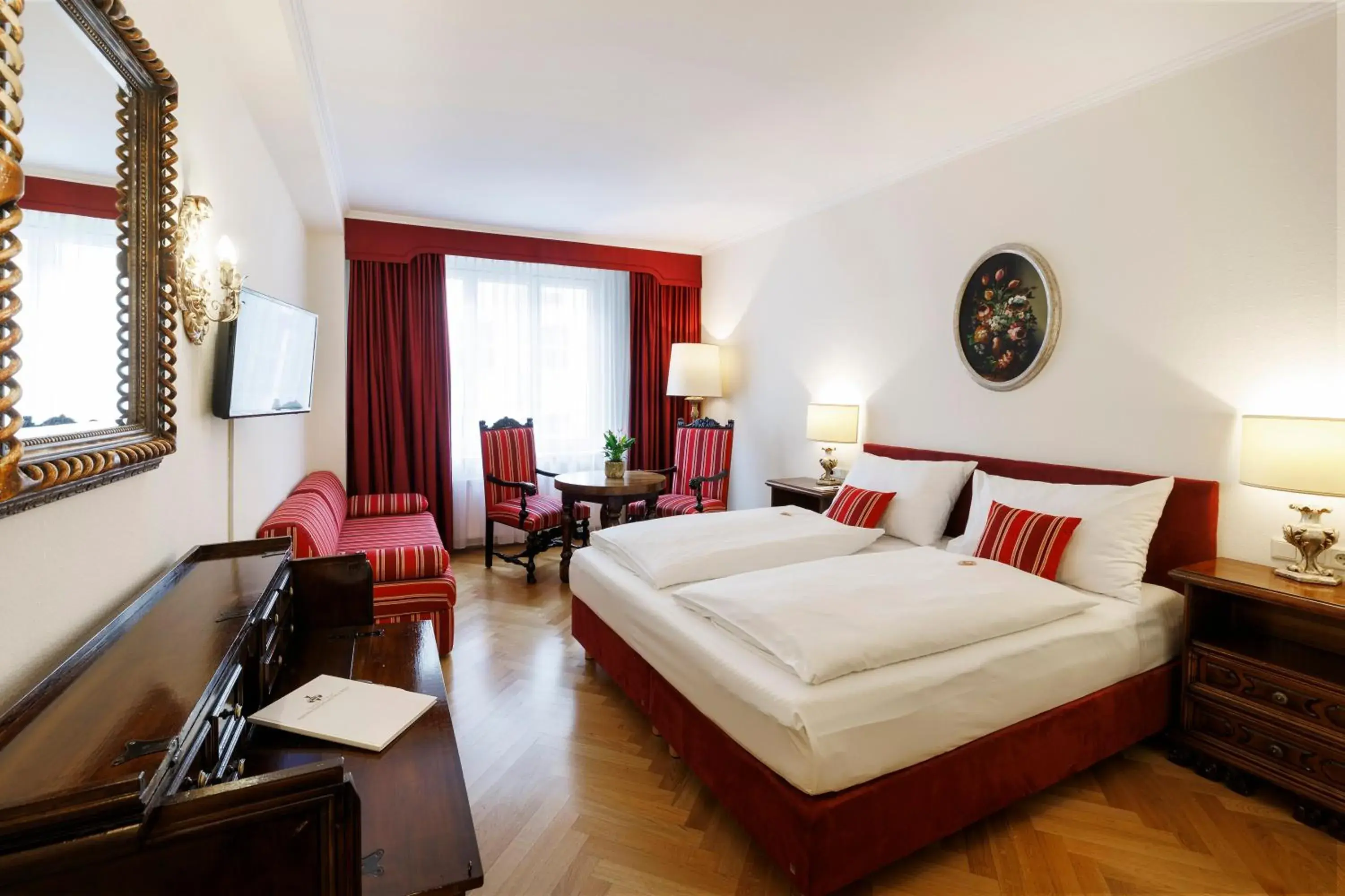 Photo of the whole room, Bed in Hotel Royal Photo of the whole room, Bed in Hotel Royal