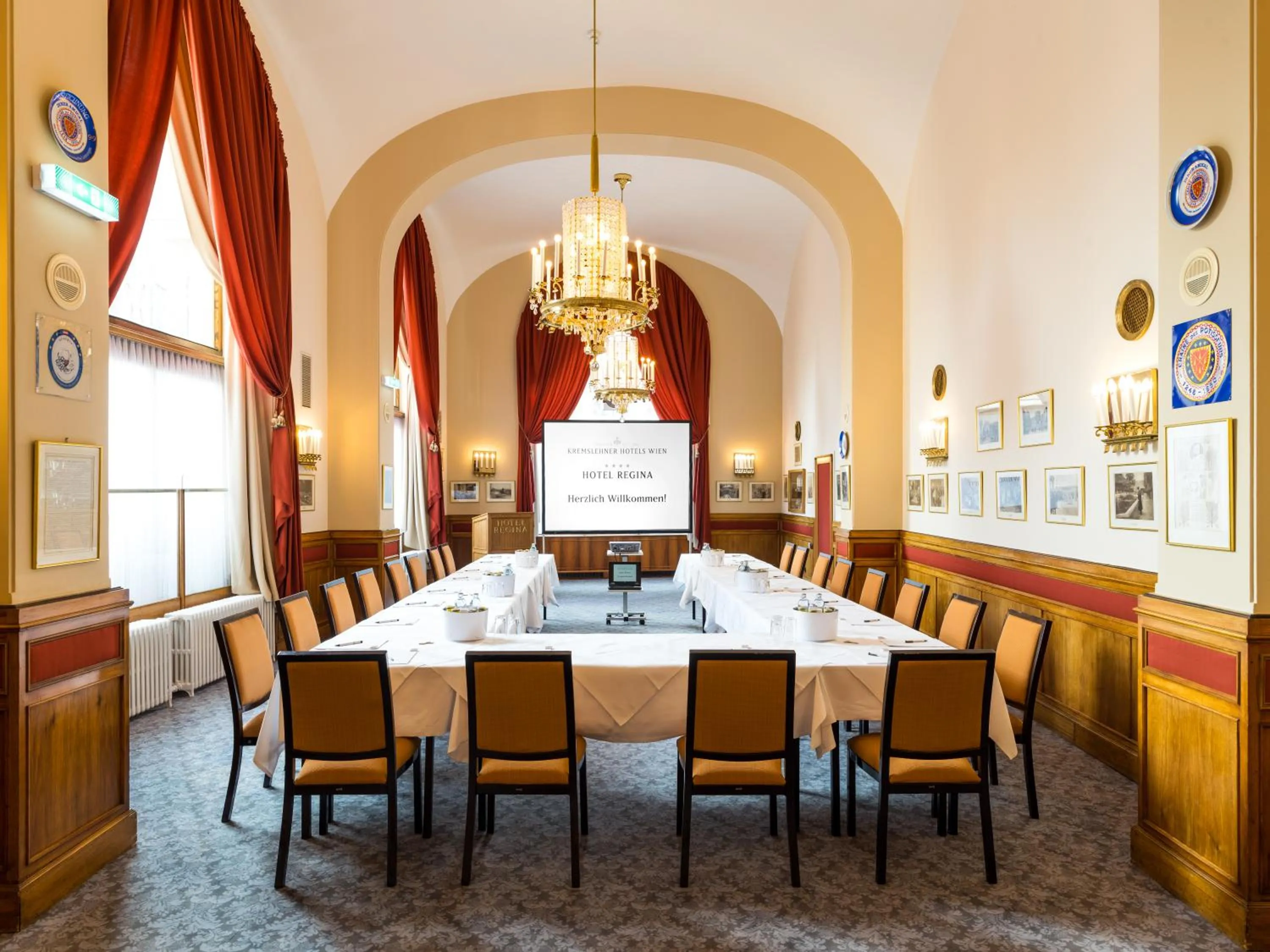 Banquet/Function facilities in Hotel Regina