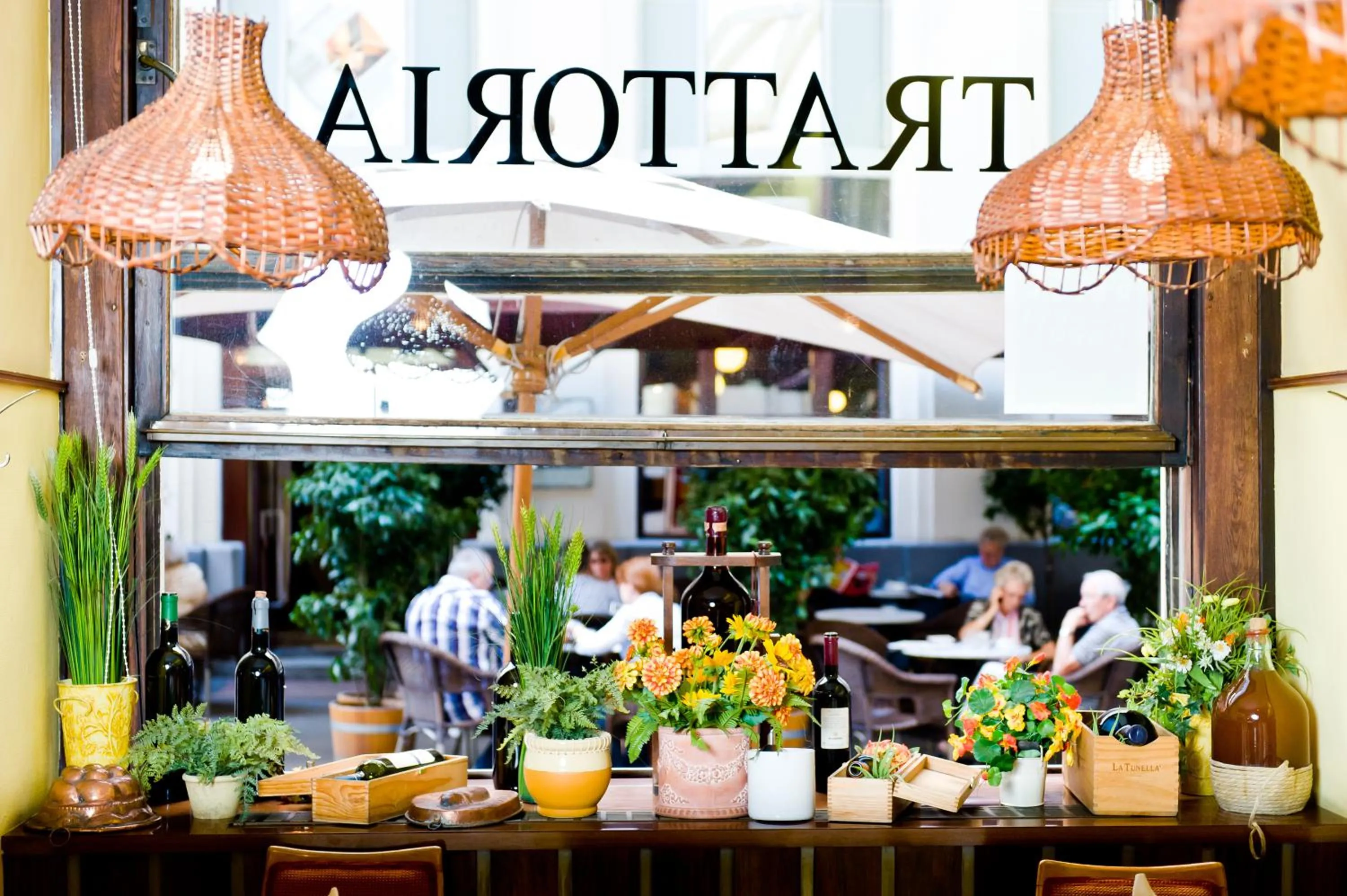 Restaurant/places to eat in Graben Hotel