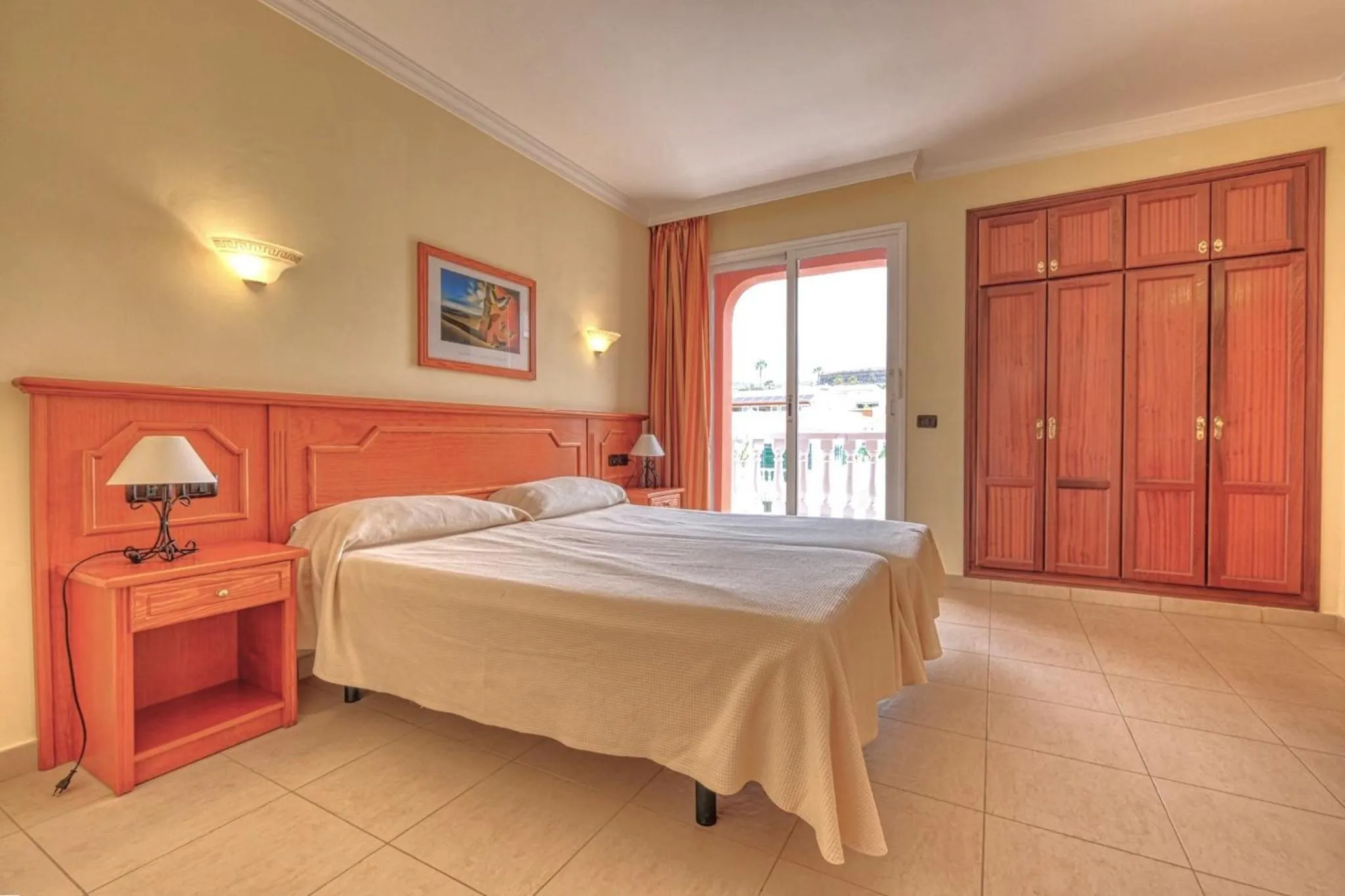 Photo of the whole room, Bed in Apartamentos Callaomar