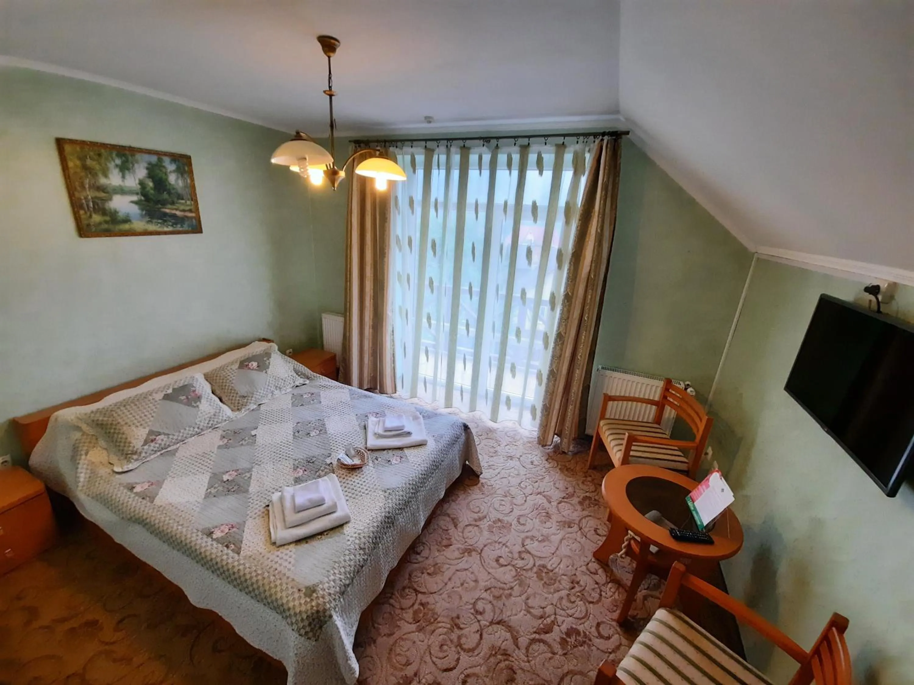 Photo of the whole room, Bed in Tsvit Paporoti